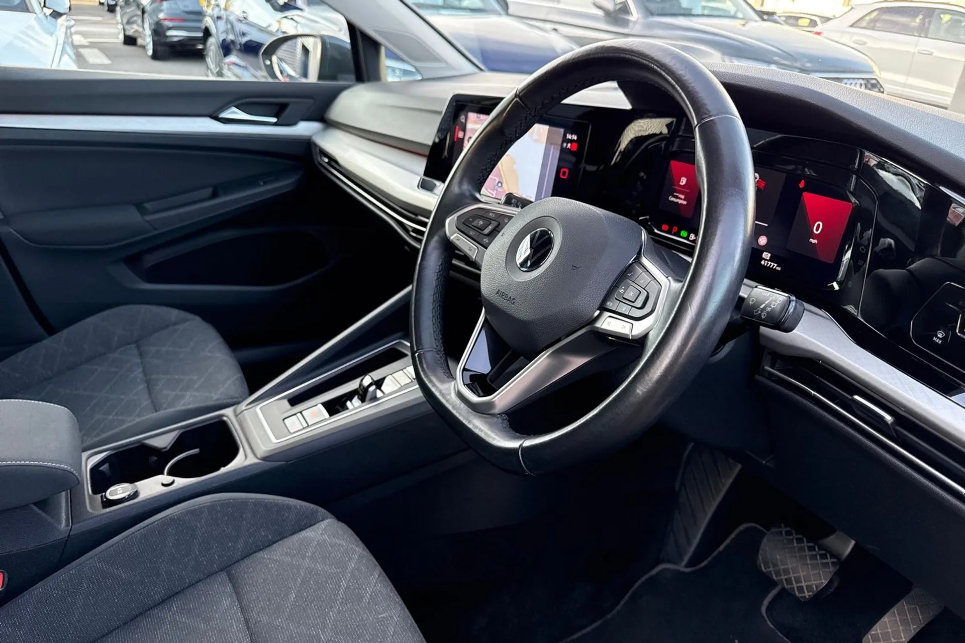 VOLKSWAGEN GOLF thumbnail image number 24