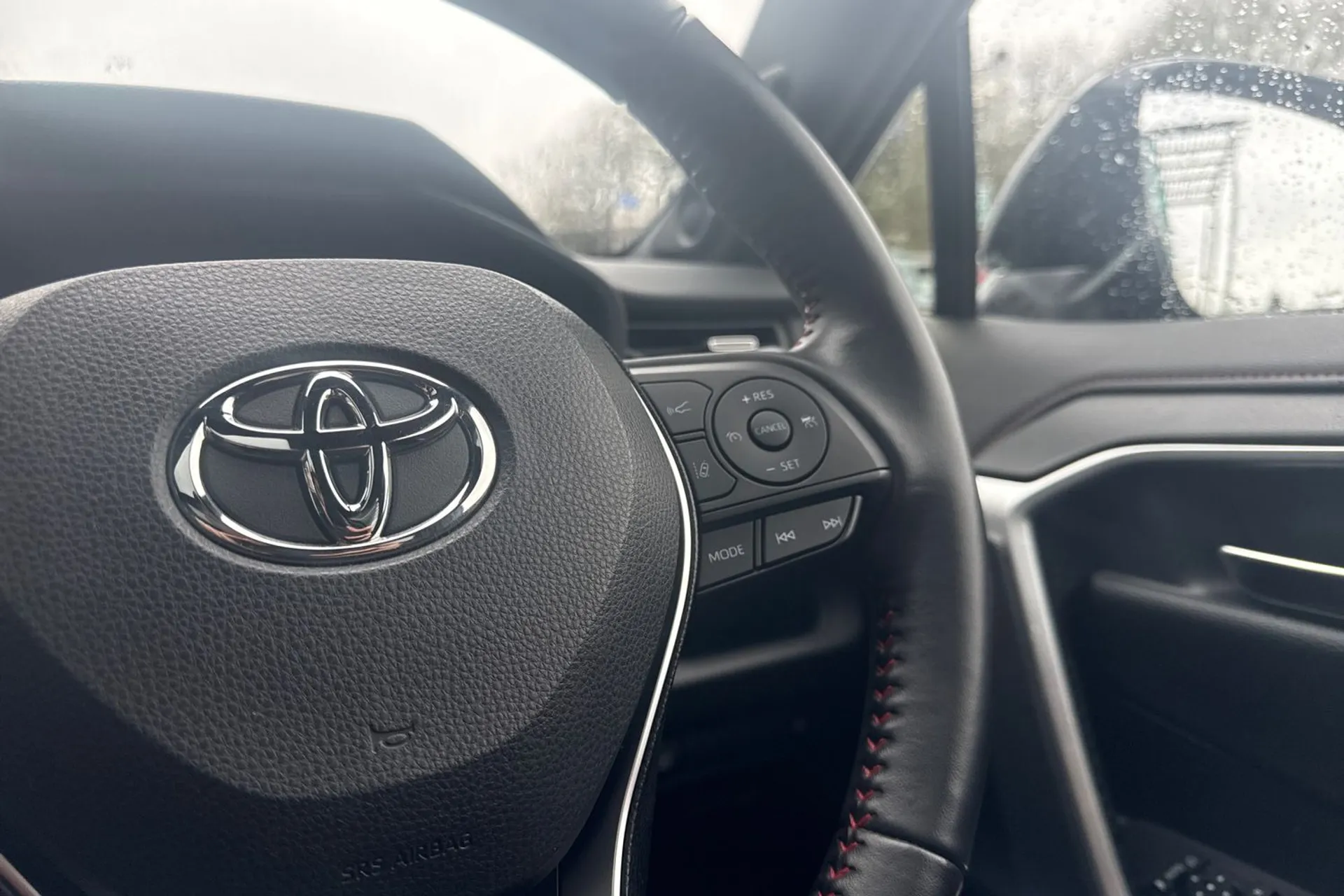 TOYOTA RAV4 thumbnail image number 37