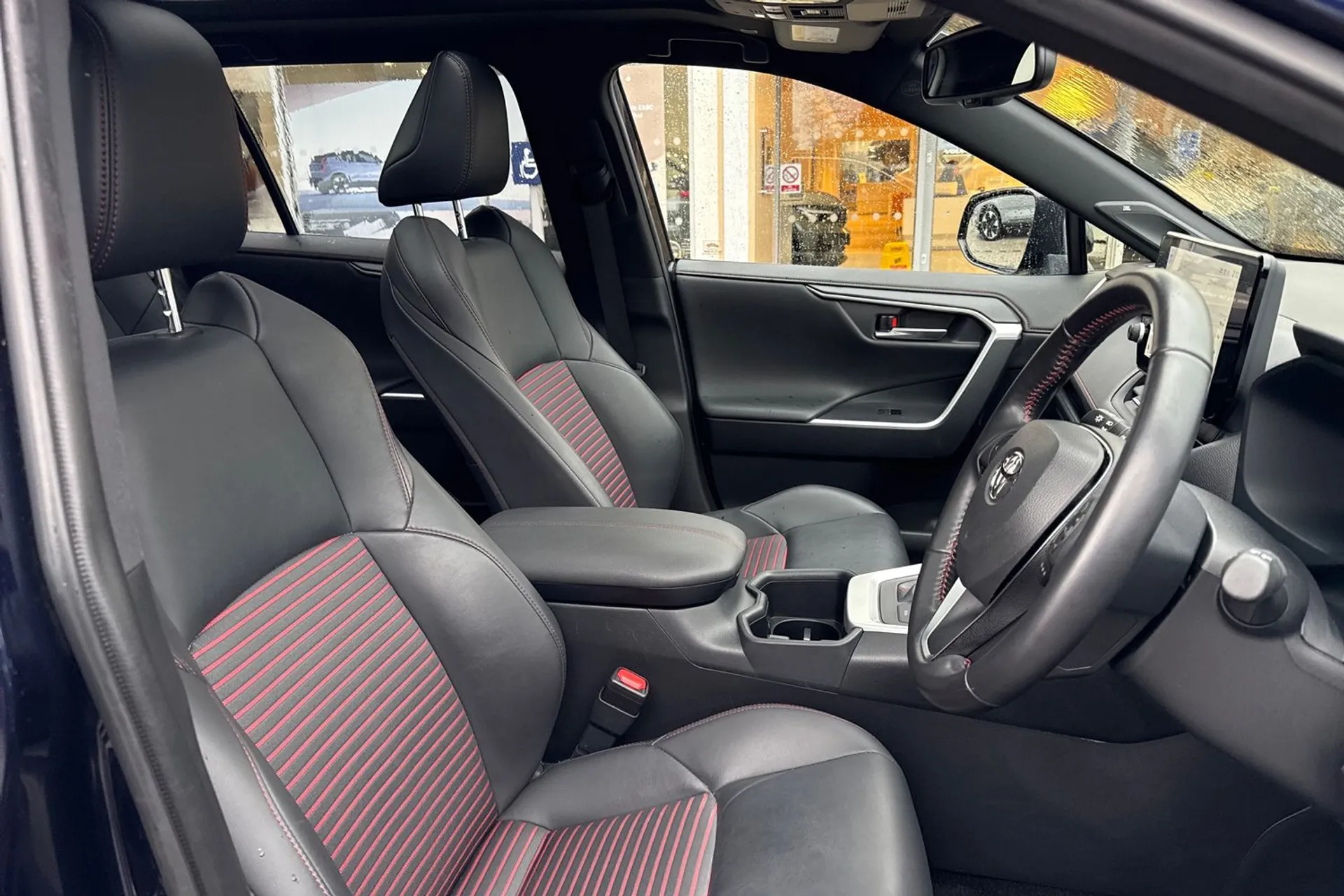 TOYOTA RAV4 thumbnail image number 26