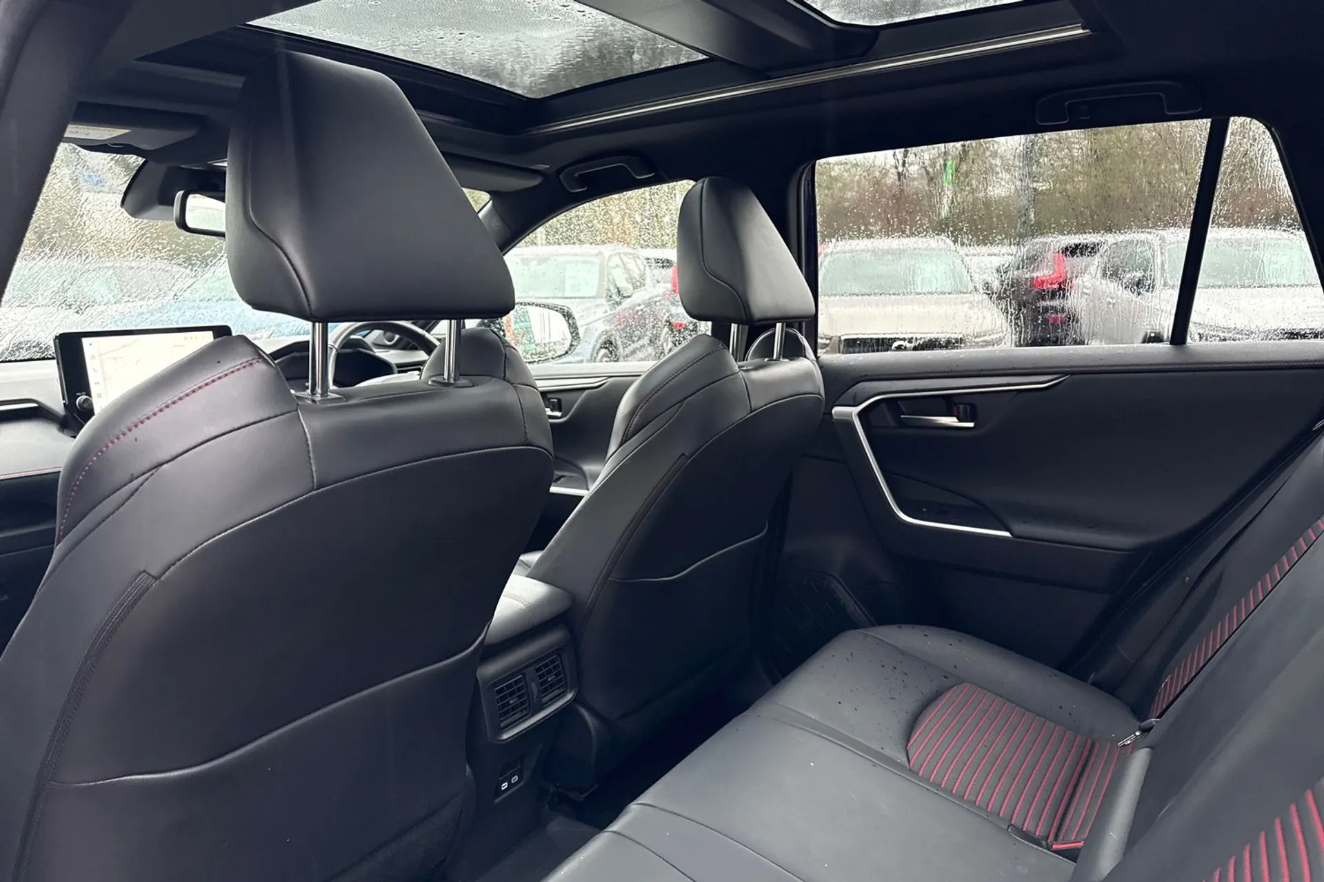 TOYOTA RAV4 thumbnail image number 31