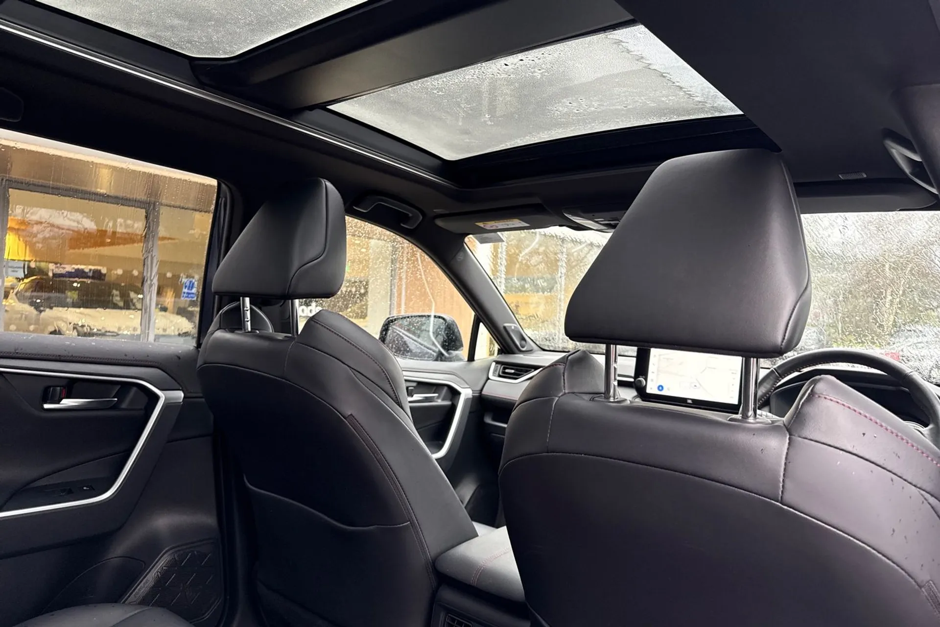 TOYOTA RAV4 thumbnail image number 24