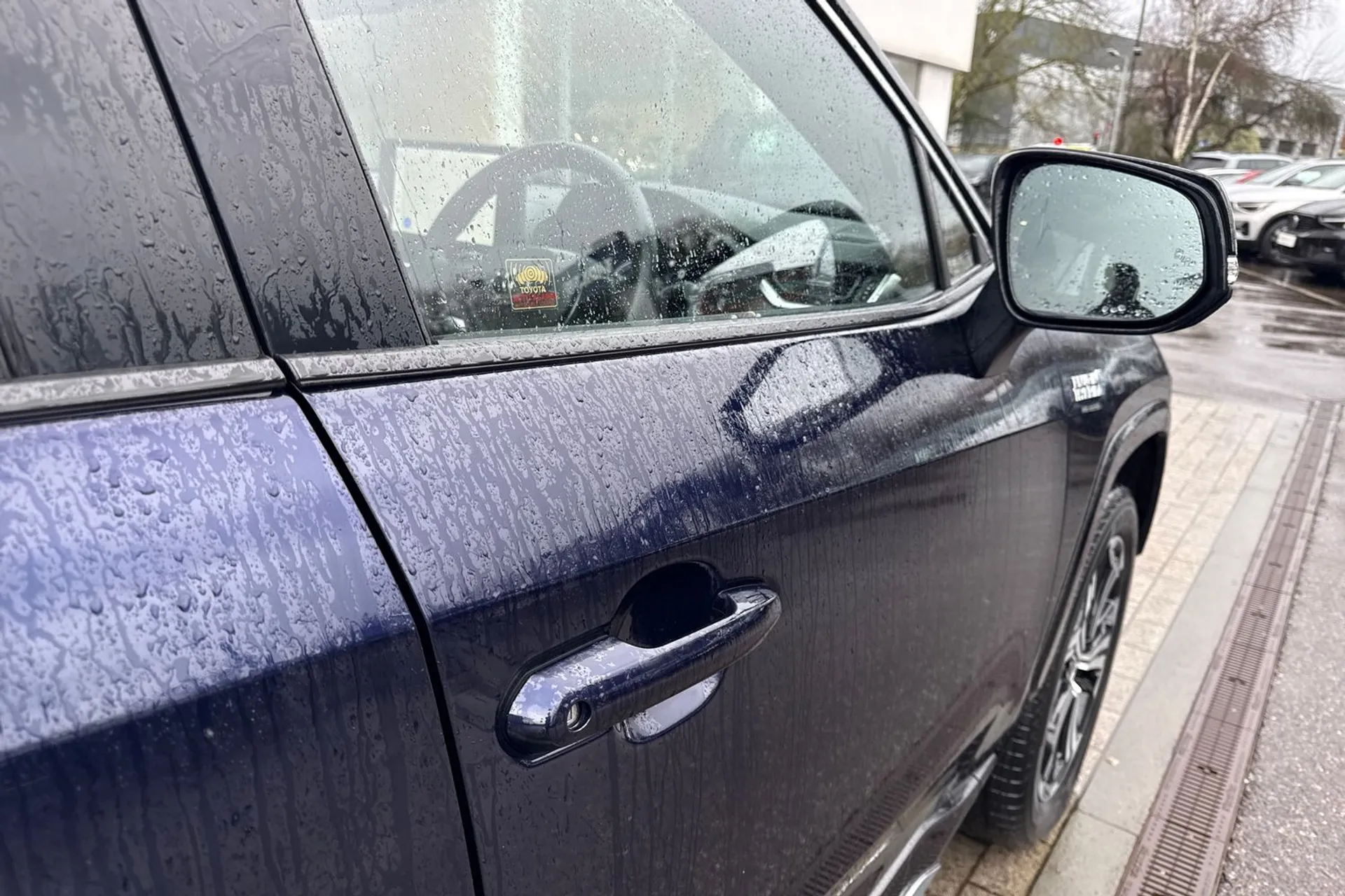 TOYOTA RAV4 thumbnail image number 17