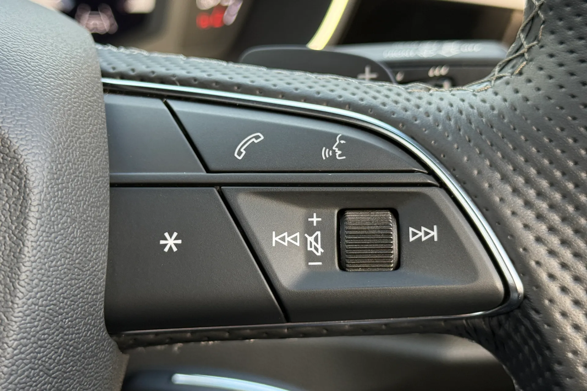 Audi Q3 thumbnail image number 19