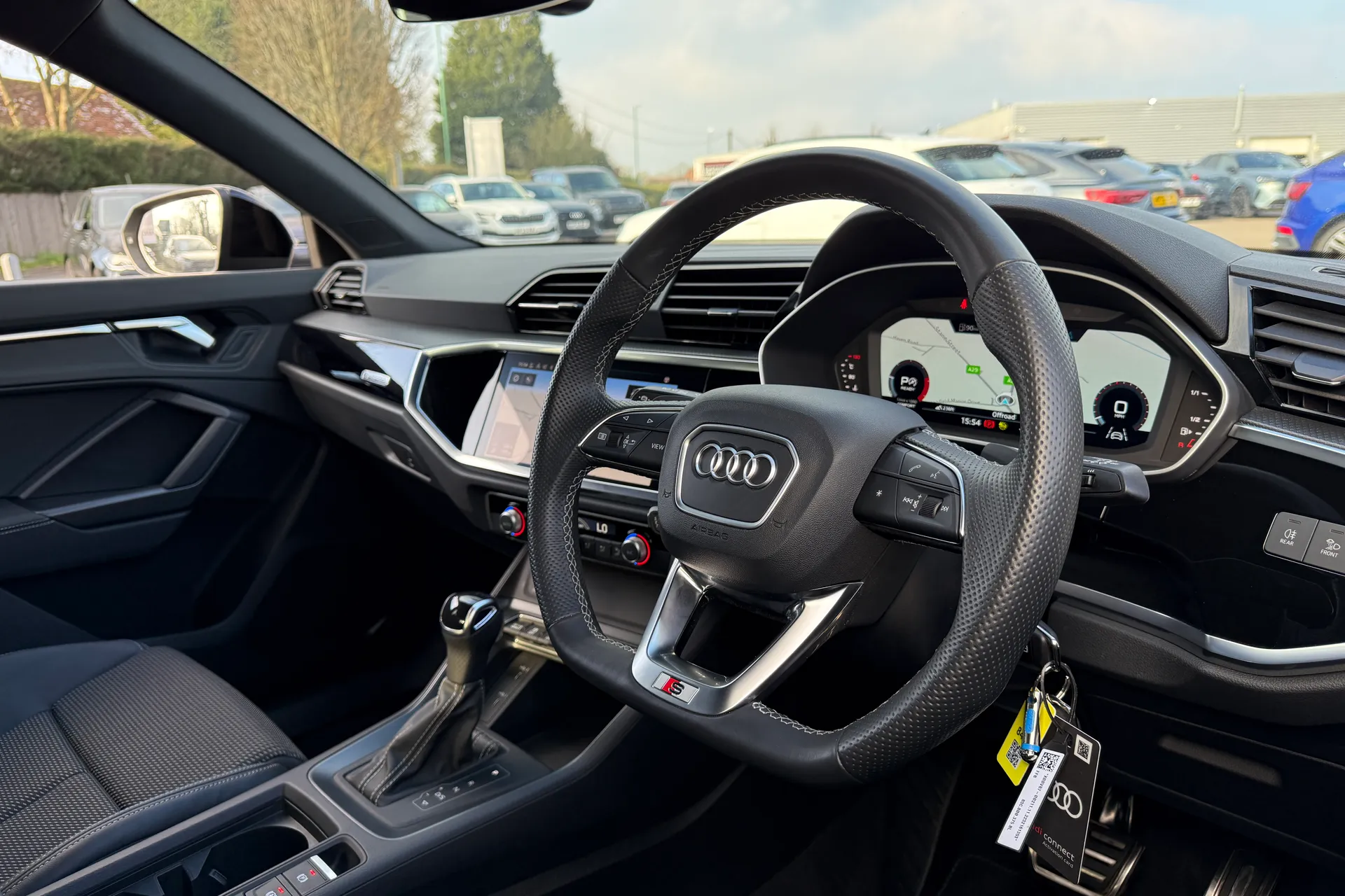 Audi Q3 thumbnail image number 25