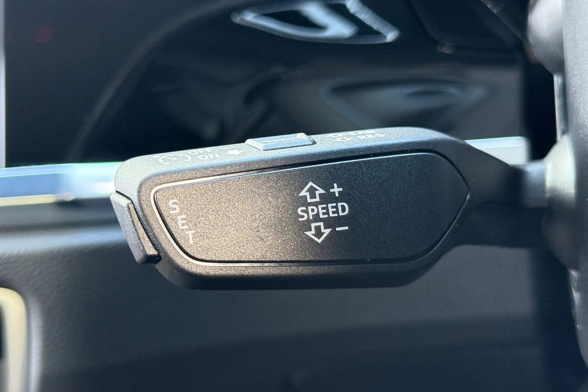 Audi Q3 thumbnail image number 14