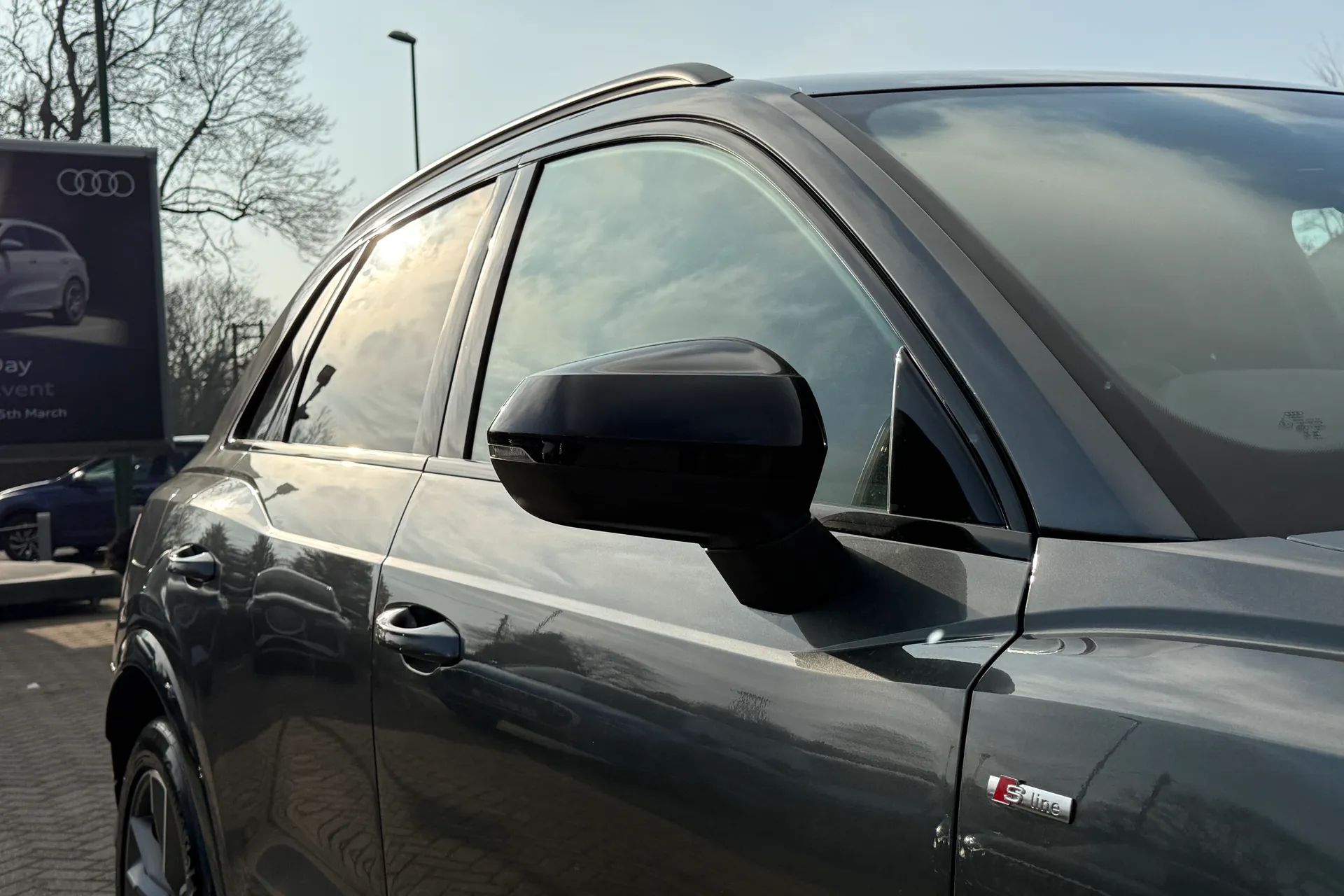 Audi Q3 thumbnail image number 46