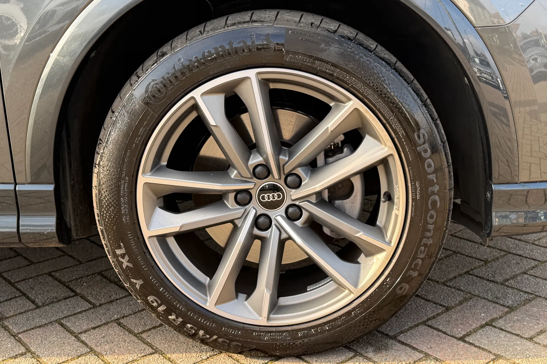 Audi Q3 thumbnail image number 45