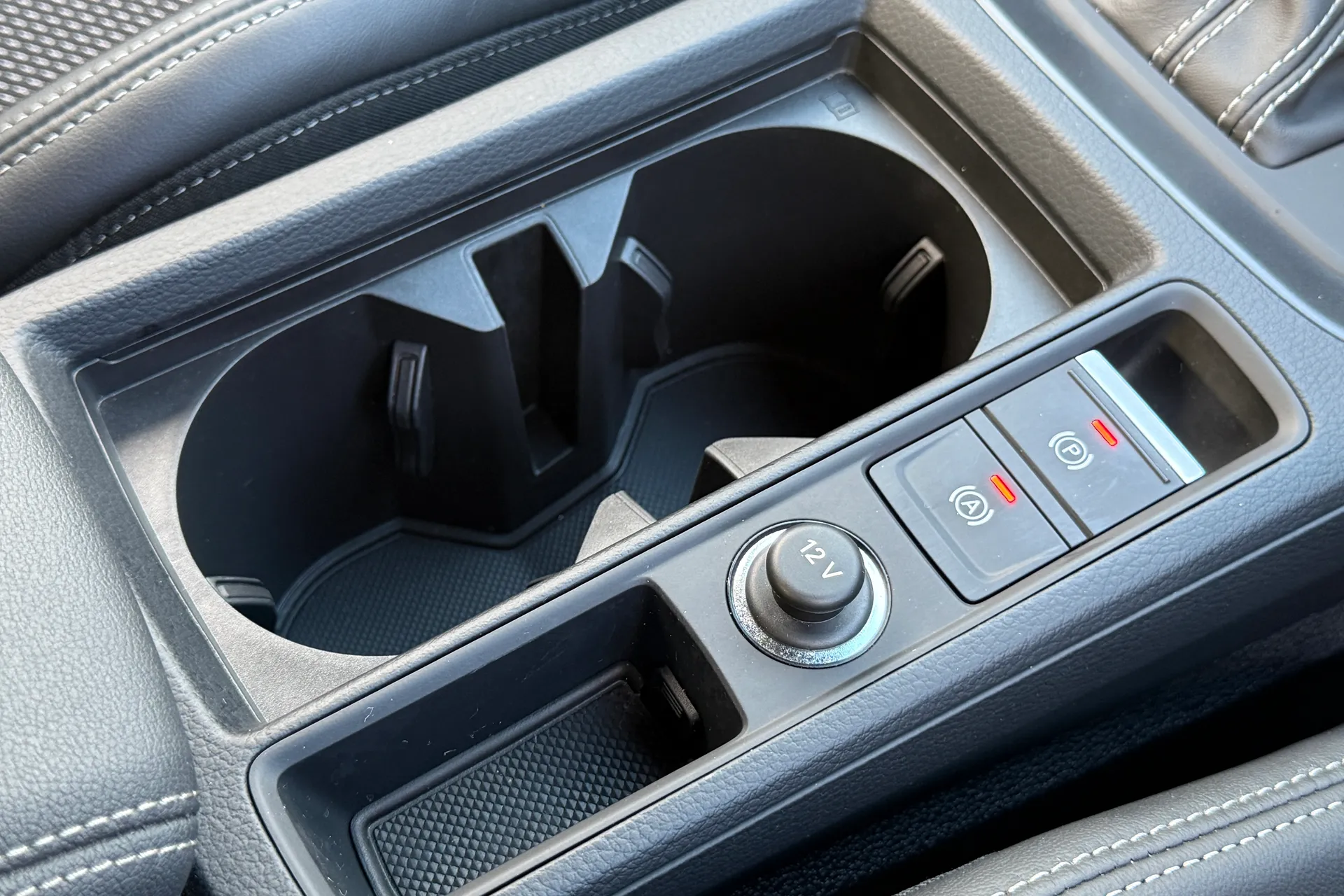 Audi Q3 thumbnail image number 38