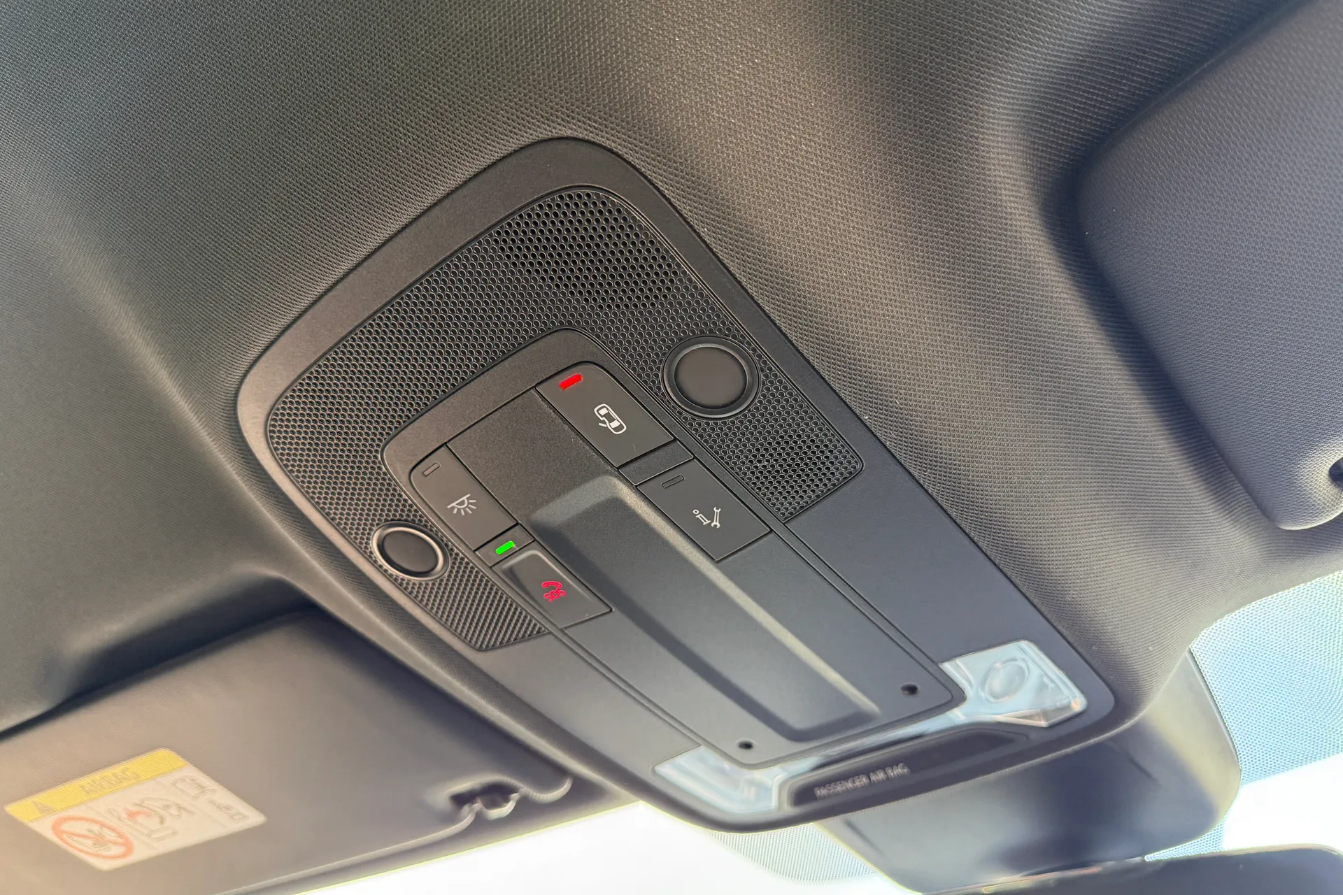 Audi Q3 thumbnail image number 17