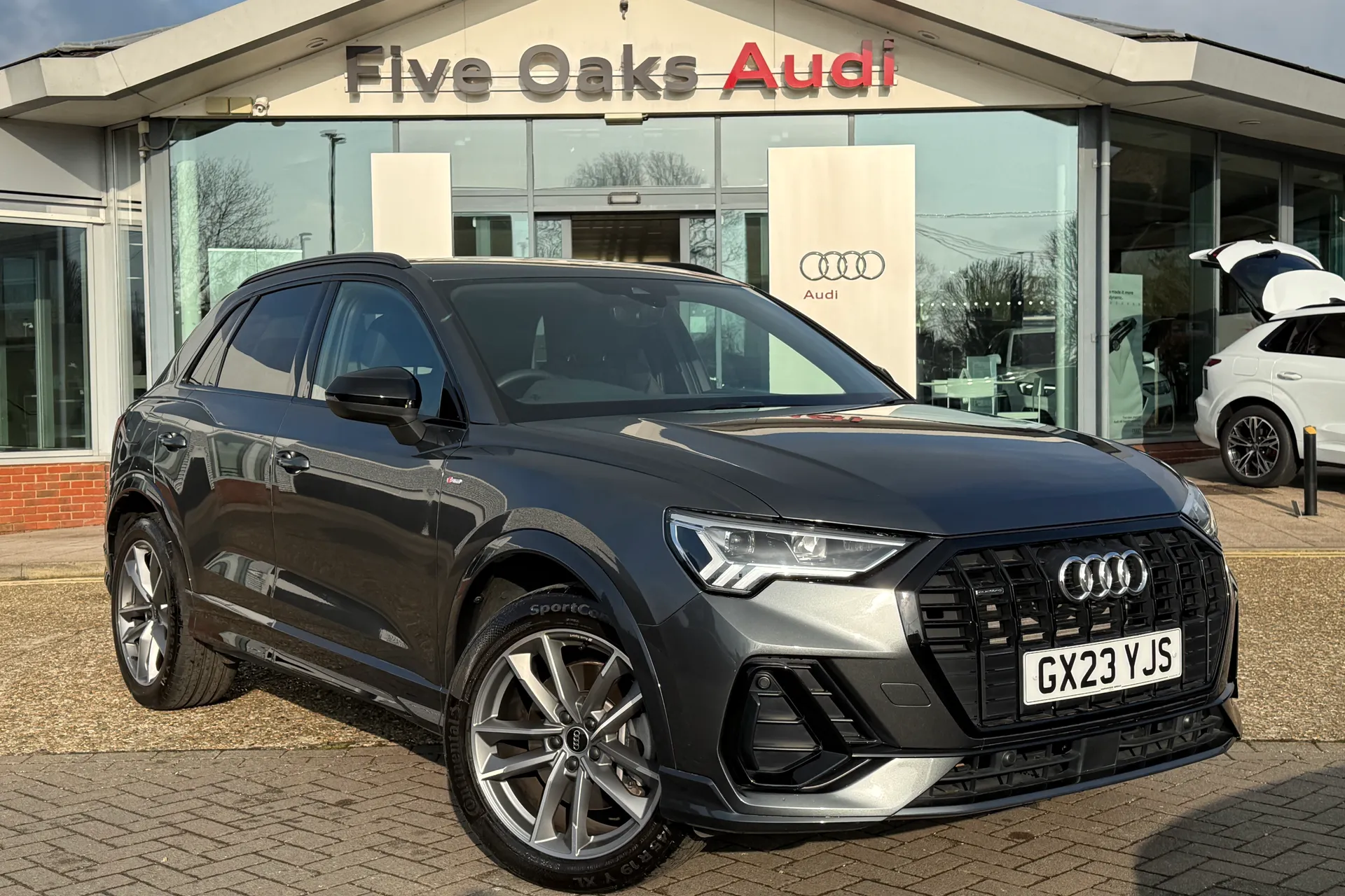Audi Q3 focused image