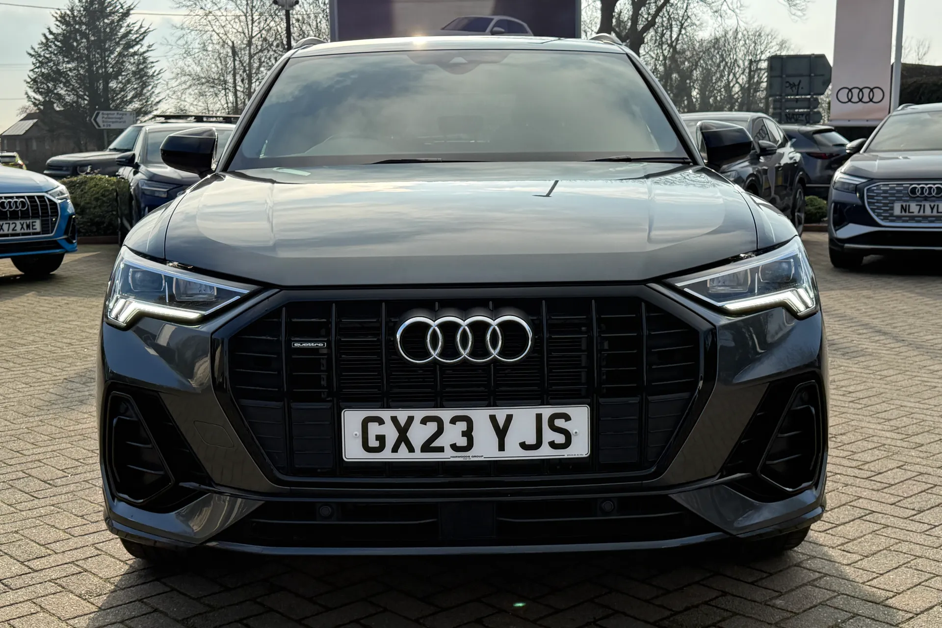 Audi Q3 thumbnail image number 22