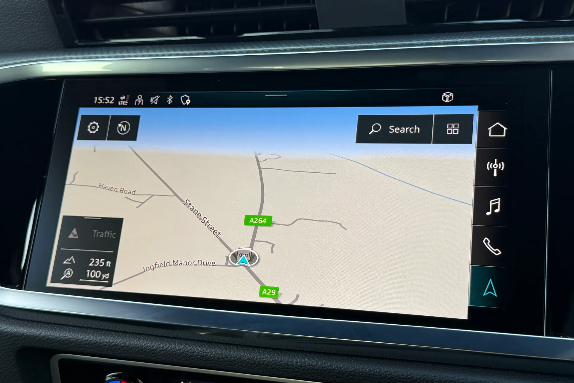 Audi Q3 thumbnail image number 4