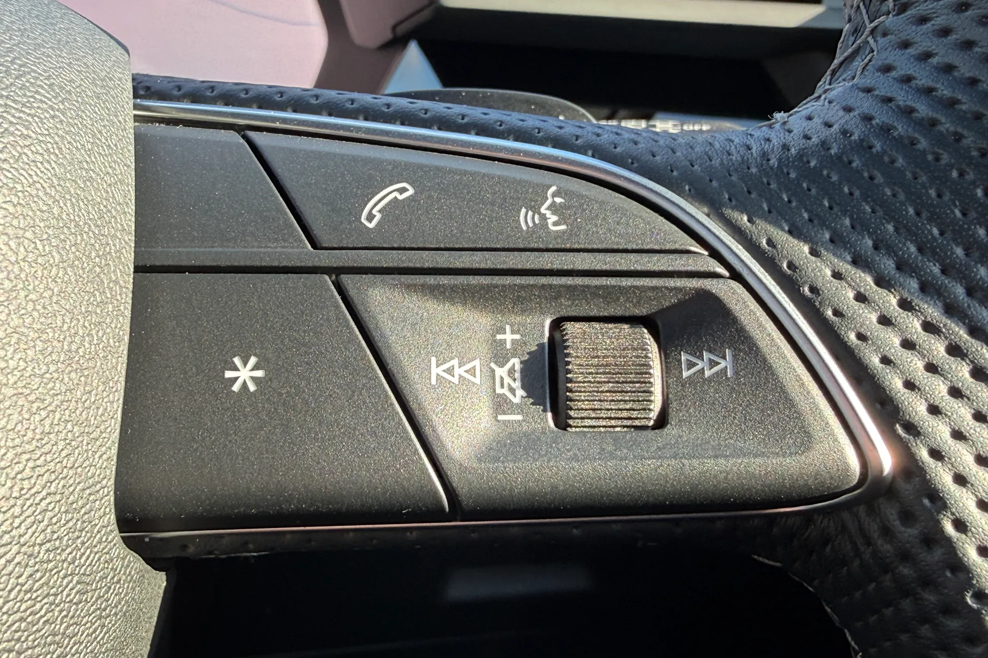 Audi A3 thumbnail image number 28