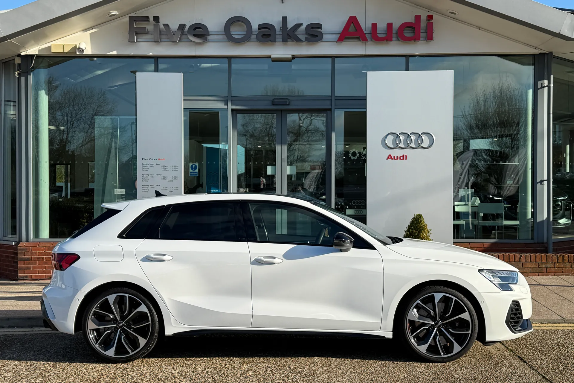 Audi A3 thumbnail image number 2