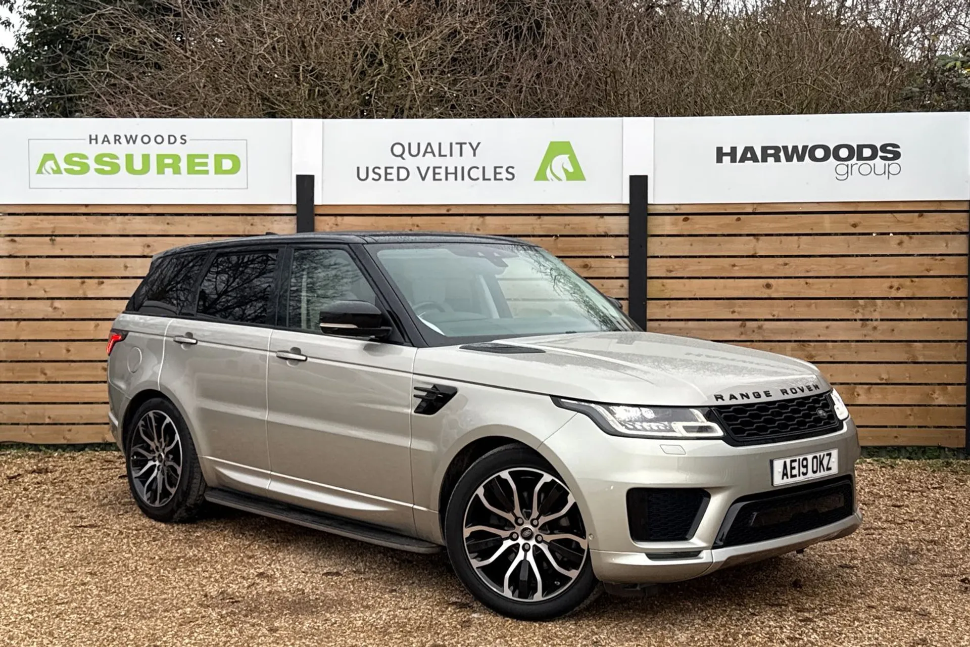 LAND ROVER RANGE ROVER SPORT focused image