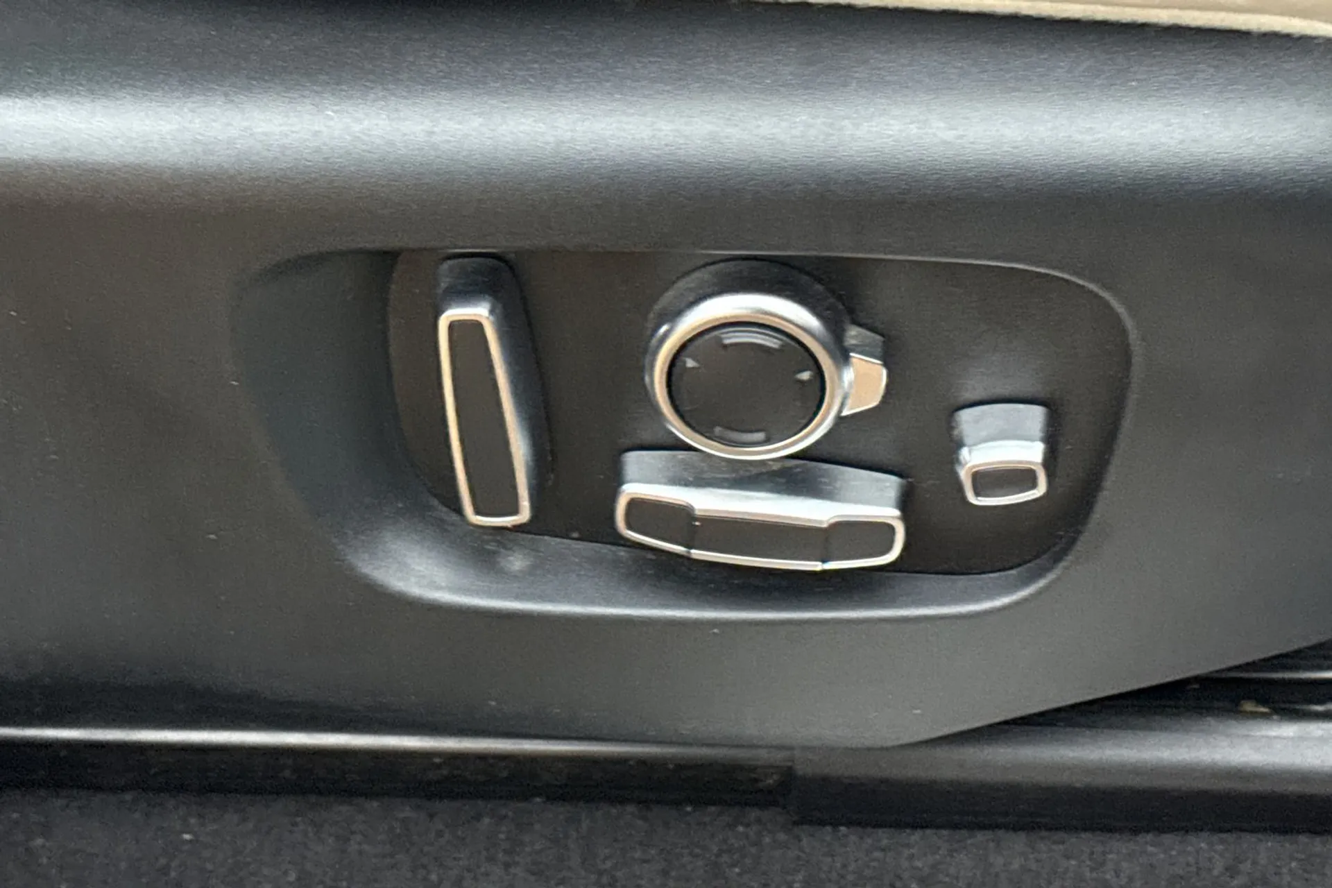 LAND ROVER RANGE ROVER SPORT thumbnail image number 45