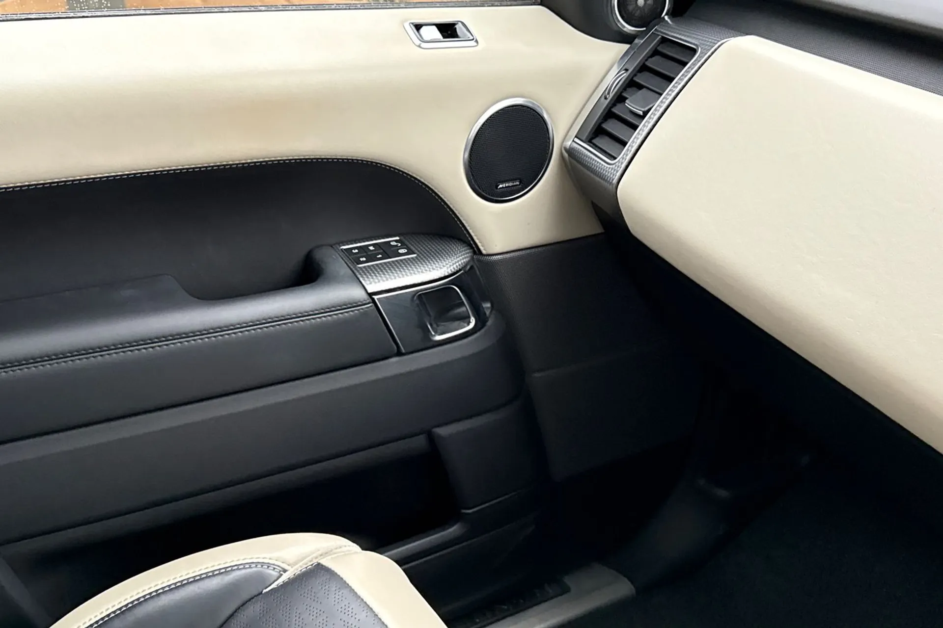 LAND ROVER RANGE ROVER SPORT thumbnail image number 49