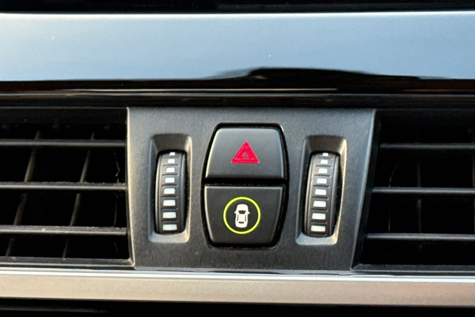 BMW X1 thumbnail image number 57