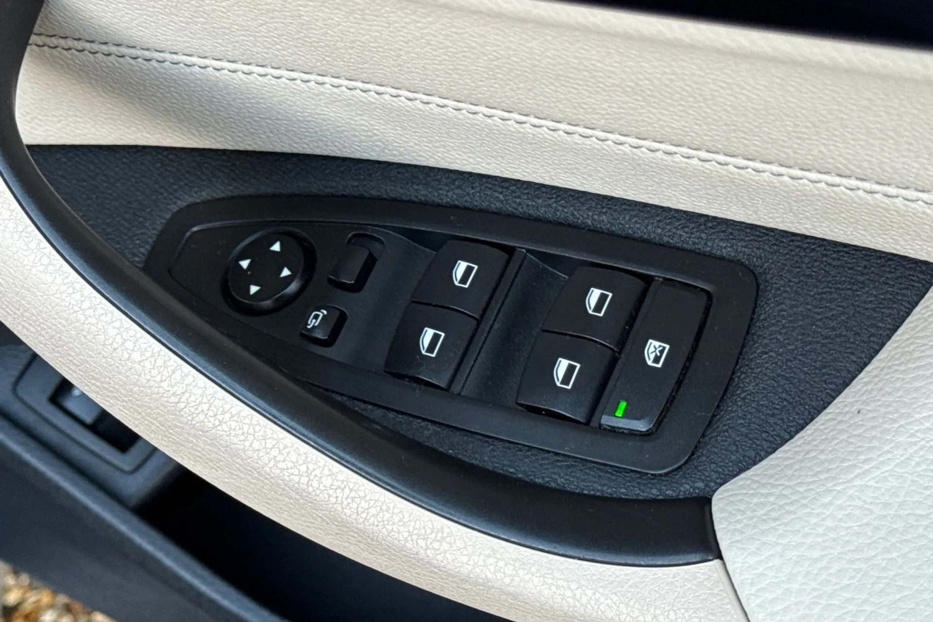 BMW X1 thumbnail image number 46