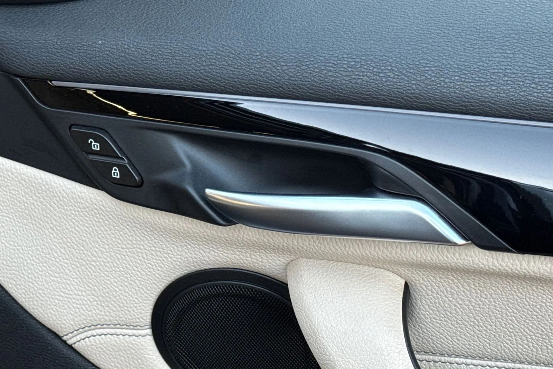 BMW X1 thumbnail image number 47