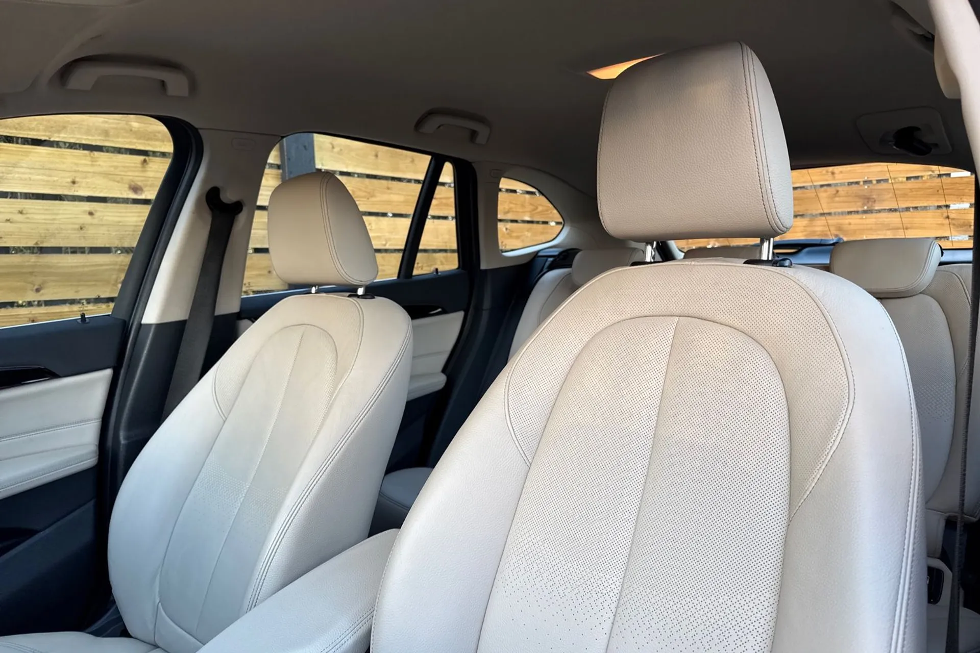 BMW X1 thumbnail image number 31