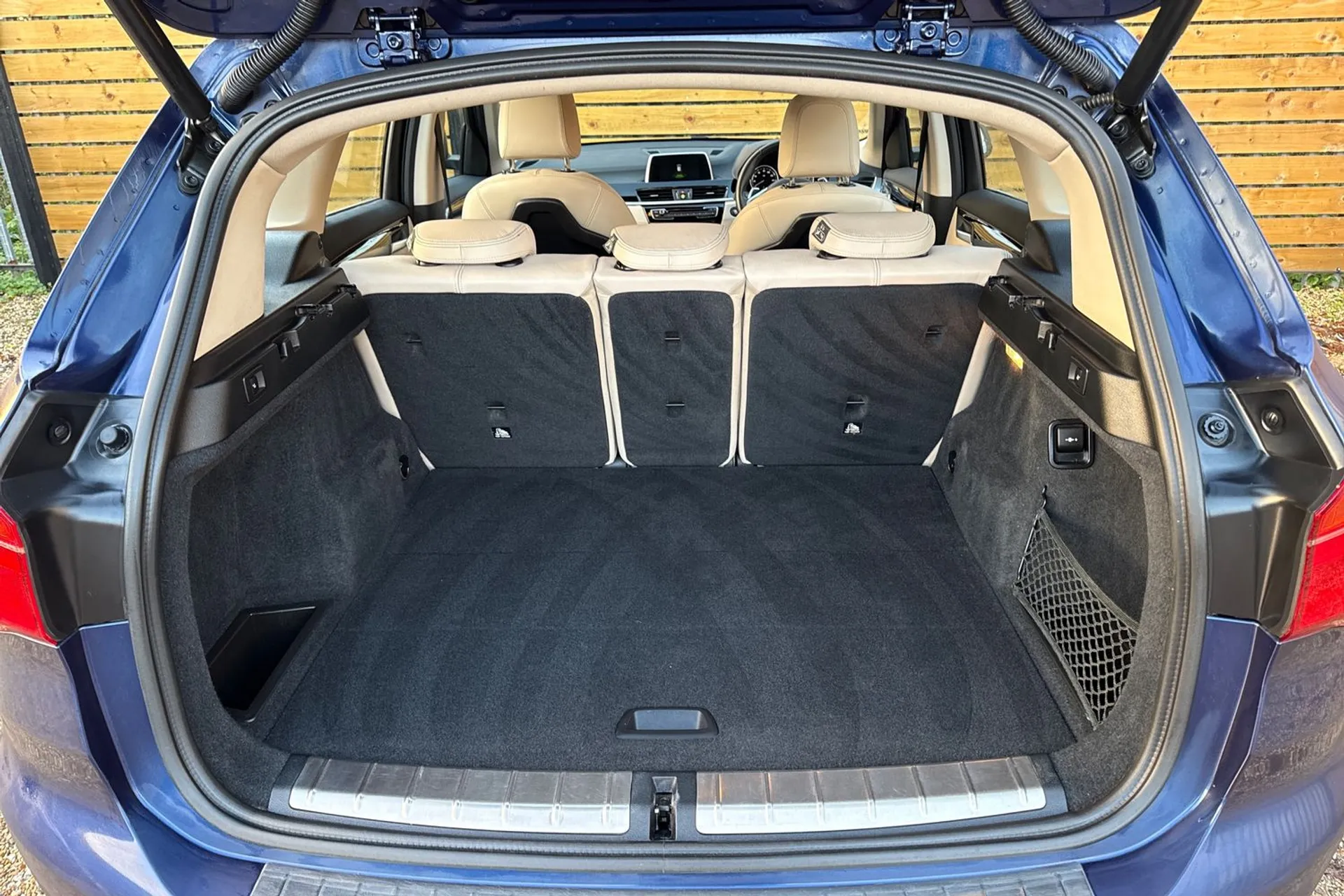 BMW X1 thumbnail image number 21