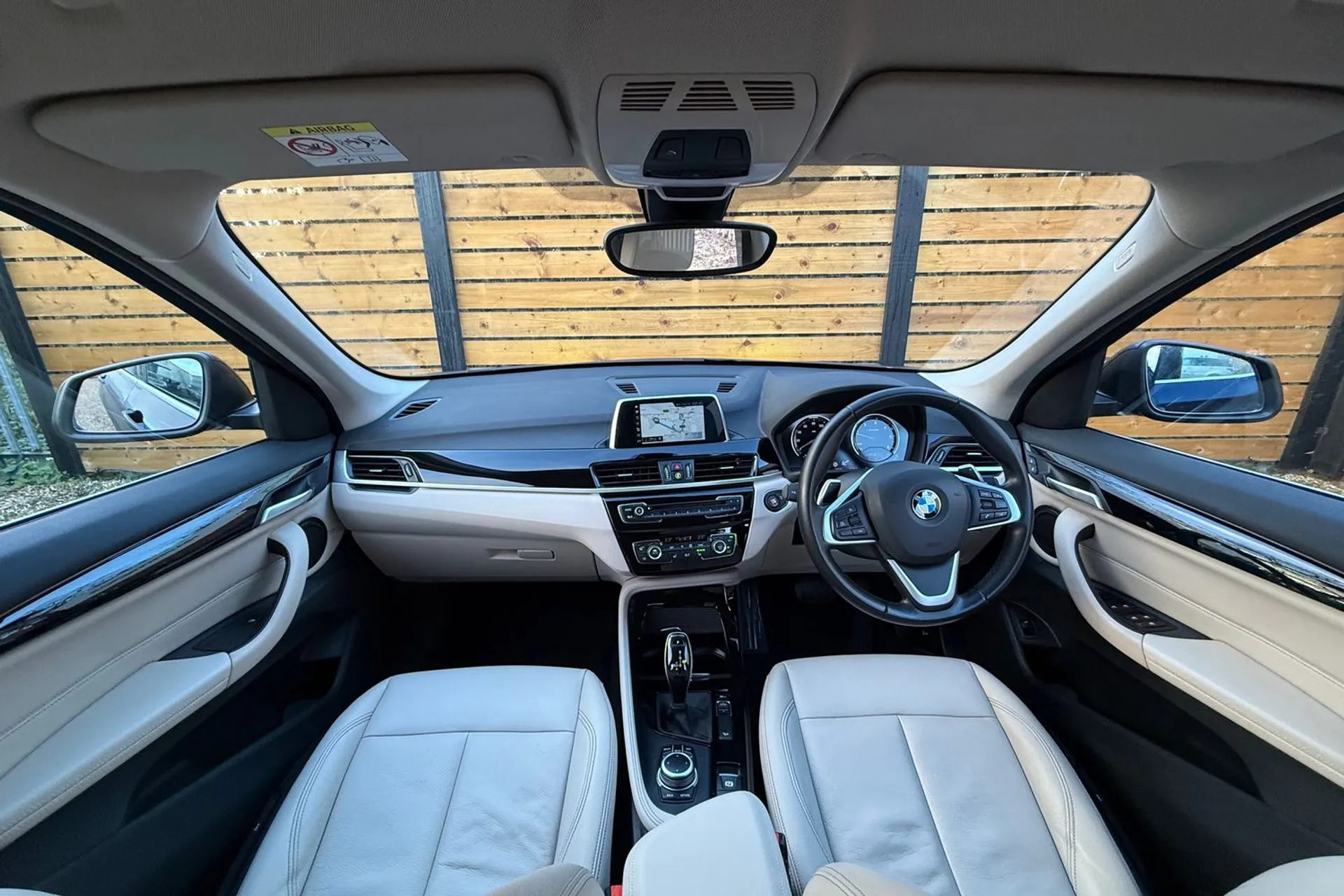 BMW X1 thumbnail image number 3