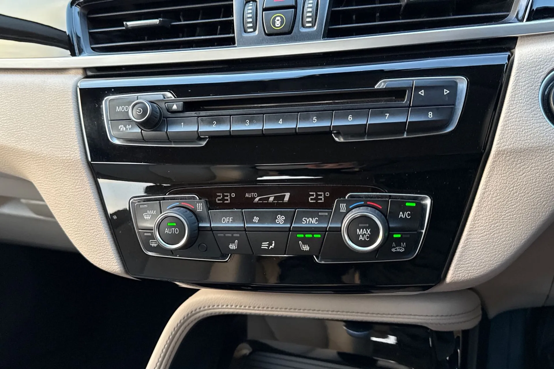 BMW X1 thumbnail image number 40