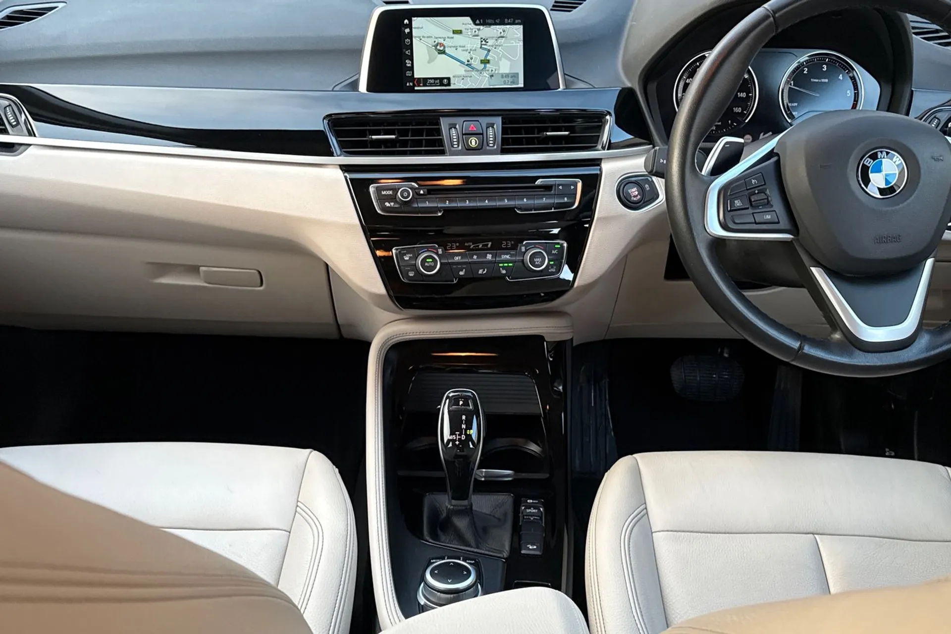 BMW X1 thumbnail image number 37