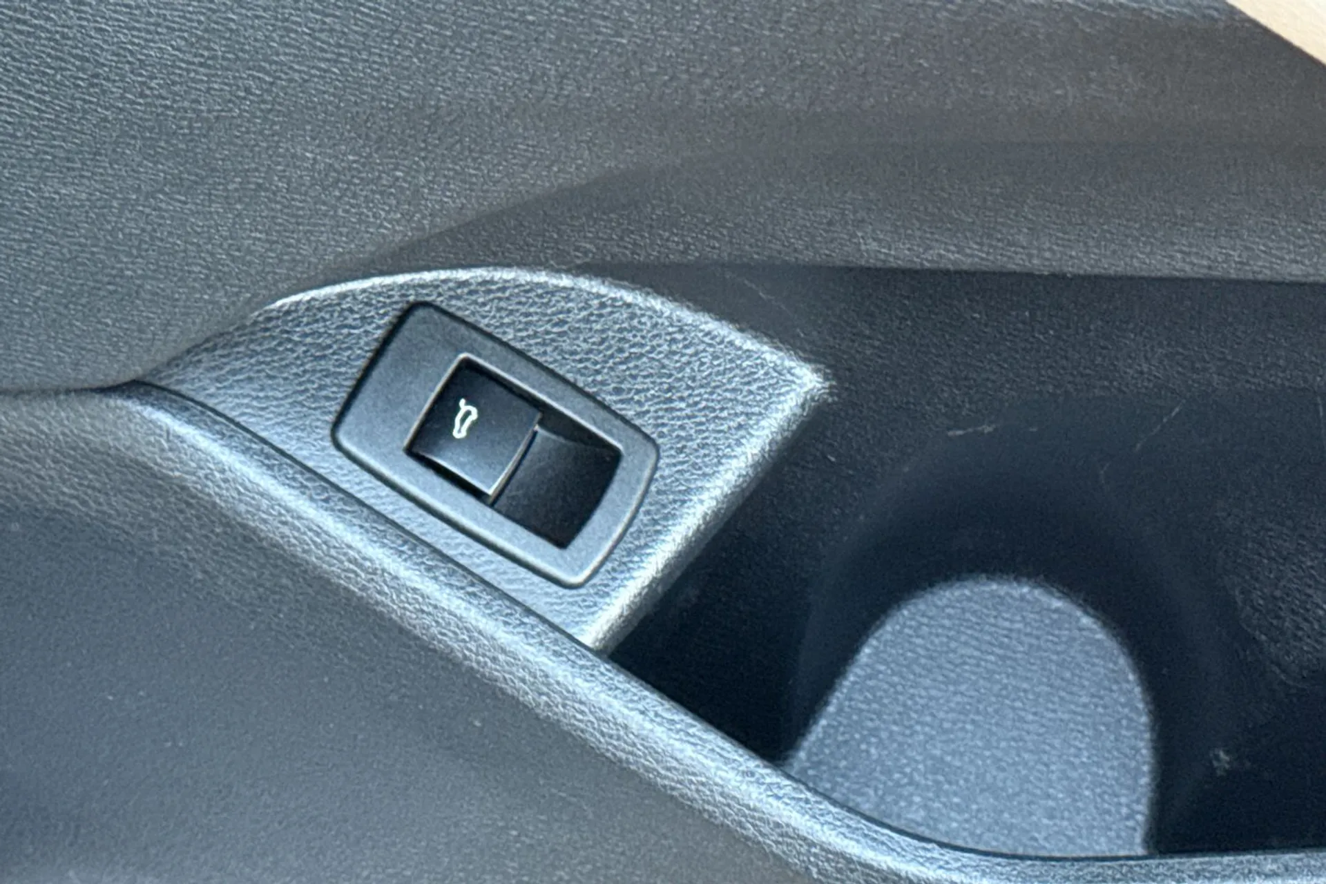 BMW X1 thumbnail image number 48