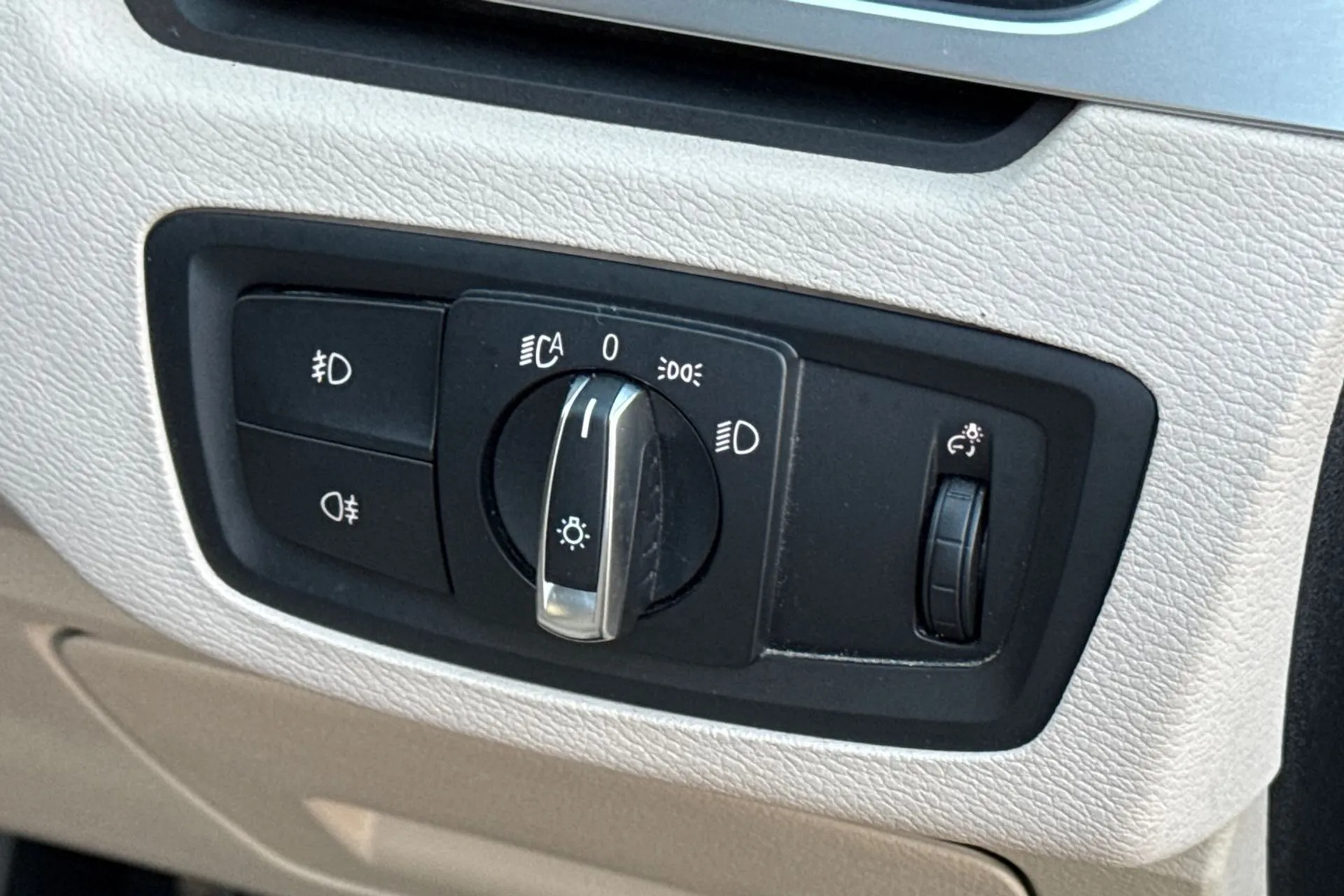 BMW X1 thumbnail image number 50