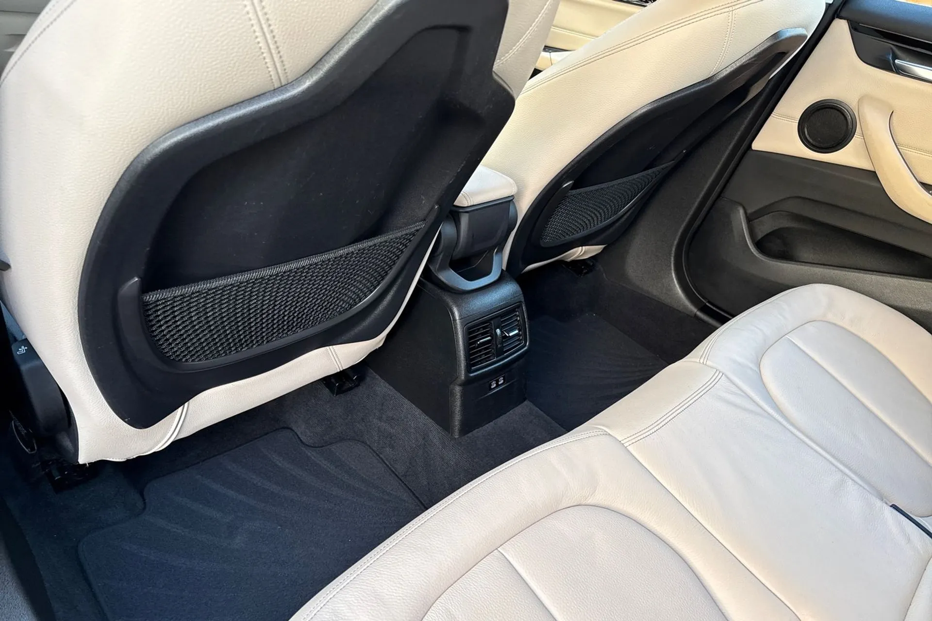 BMW X1 thumbnail image number 51