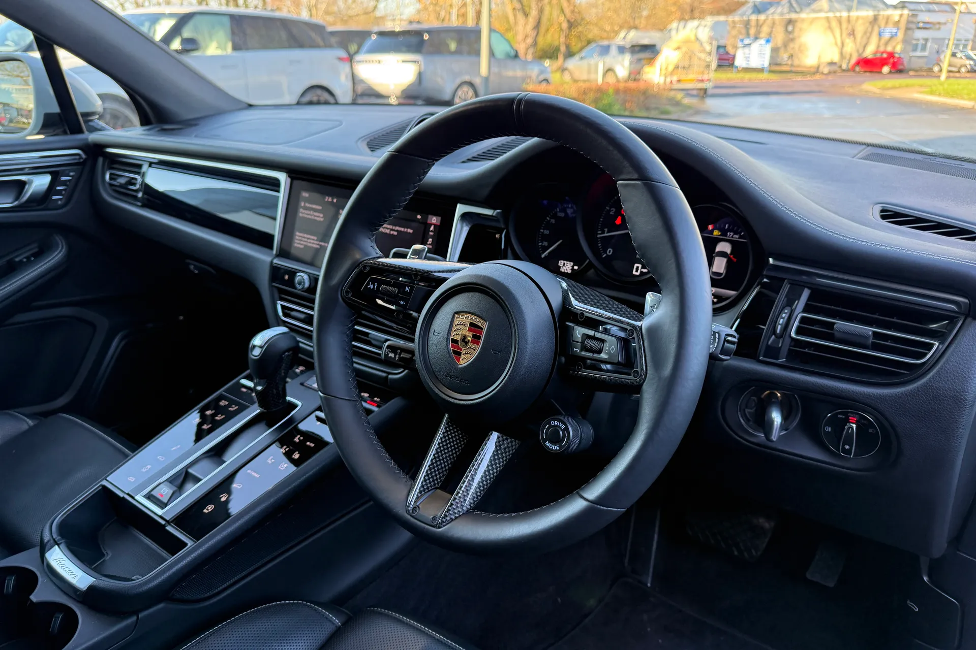 Porsche MACAN thumbnail image number 30