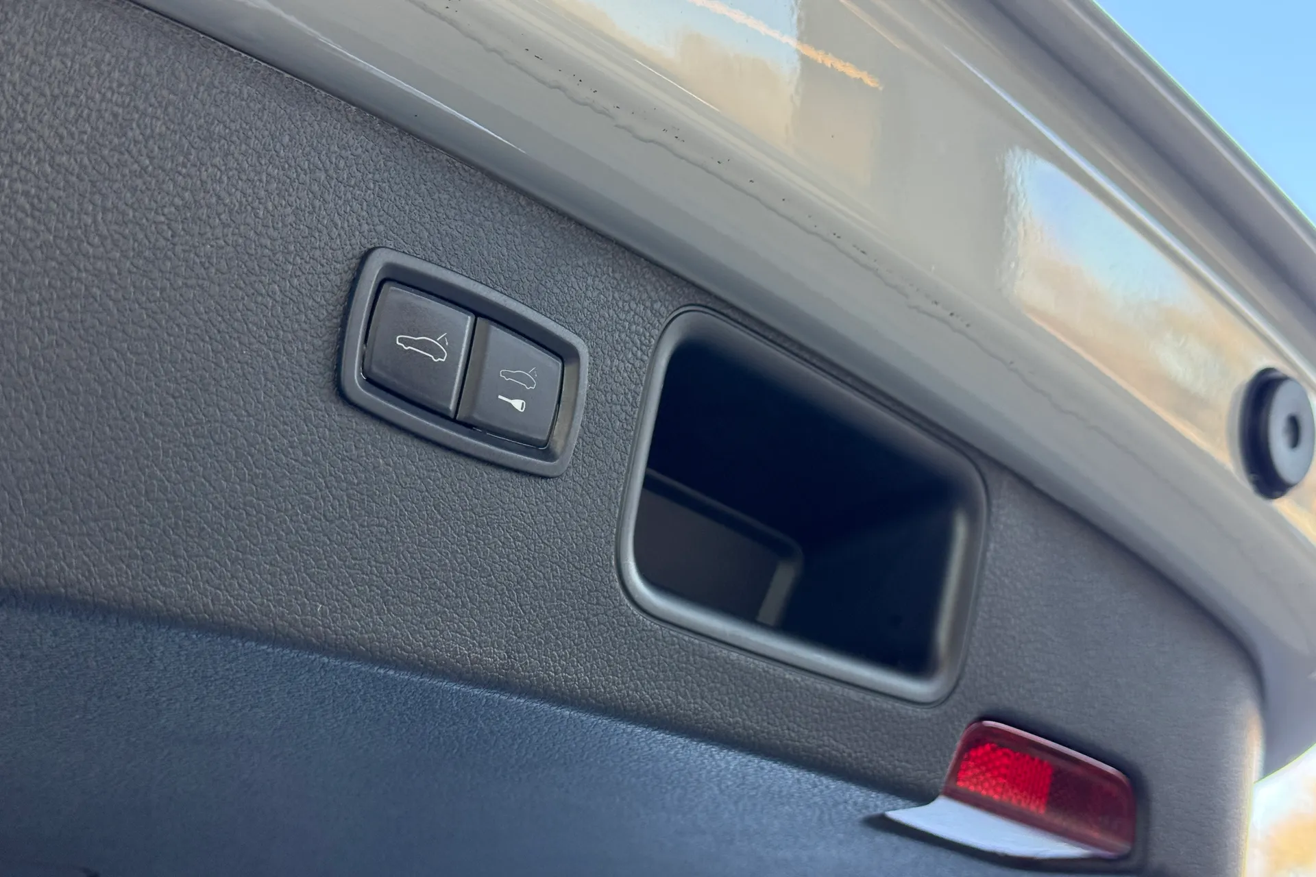 Porsche MACAN thumbnail image number 40