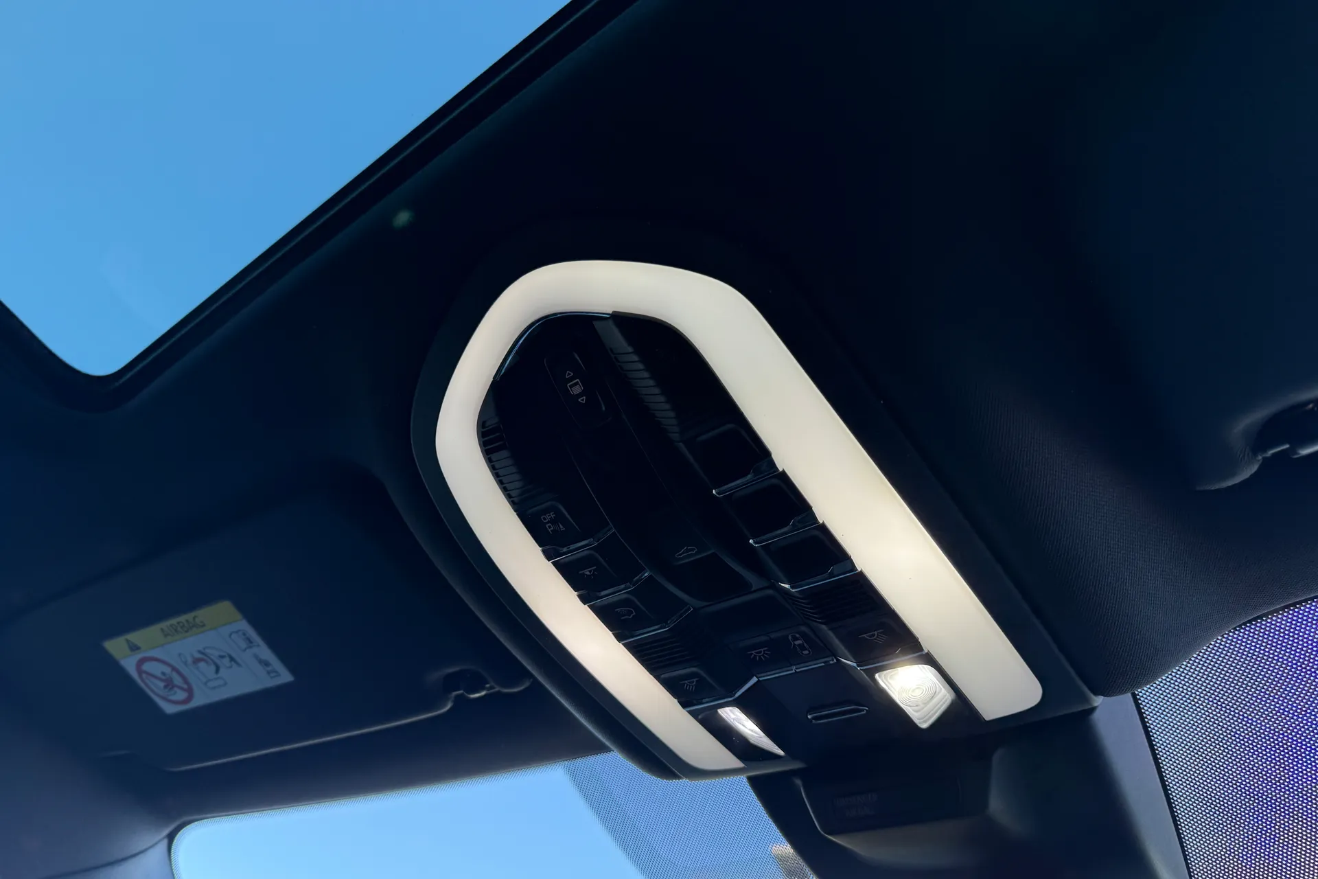 Porsche MACAN thumbnail image number 51