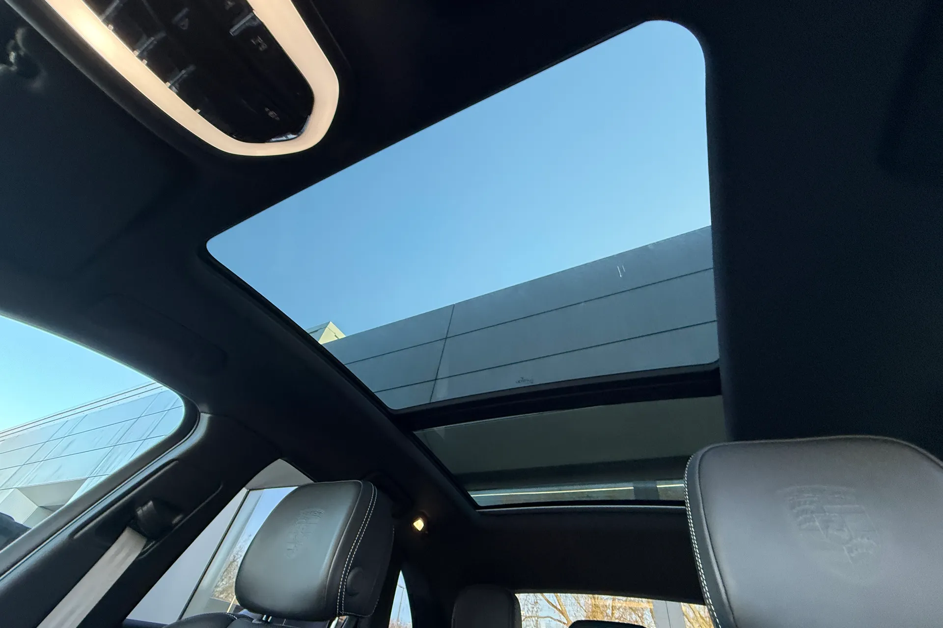 Porsche MACAN thumbnail image number 5