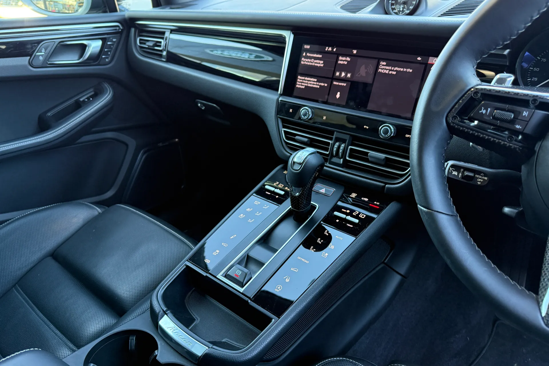 Porsche MACAN thumbnail image number 18