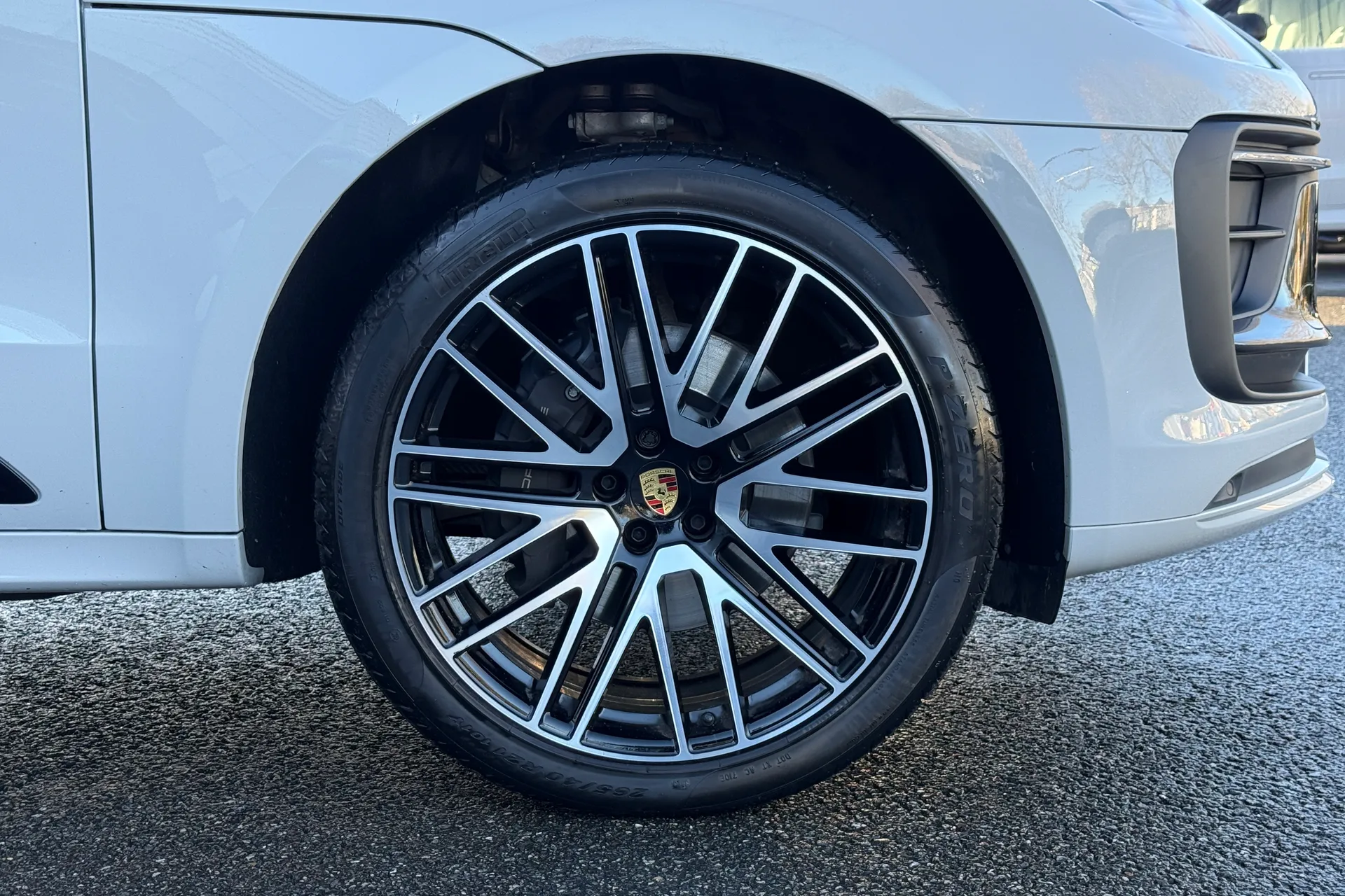 Porsche MACAN thumbnail image number 22