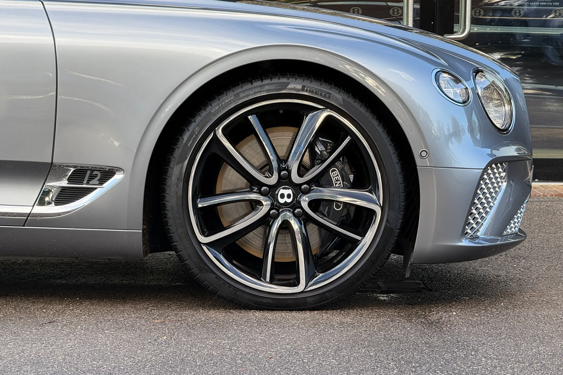 Bentley CONTINENTAL GT thumbnail image number 4