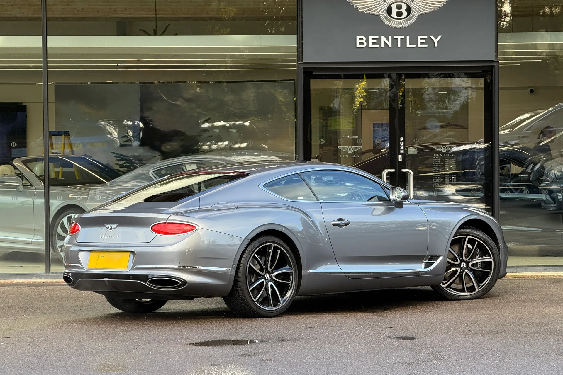 Bentley CONTINENTAL GT thumbnail image number 38
