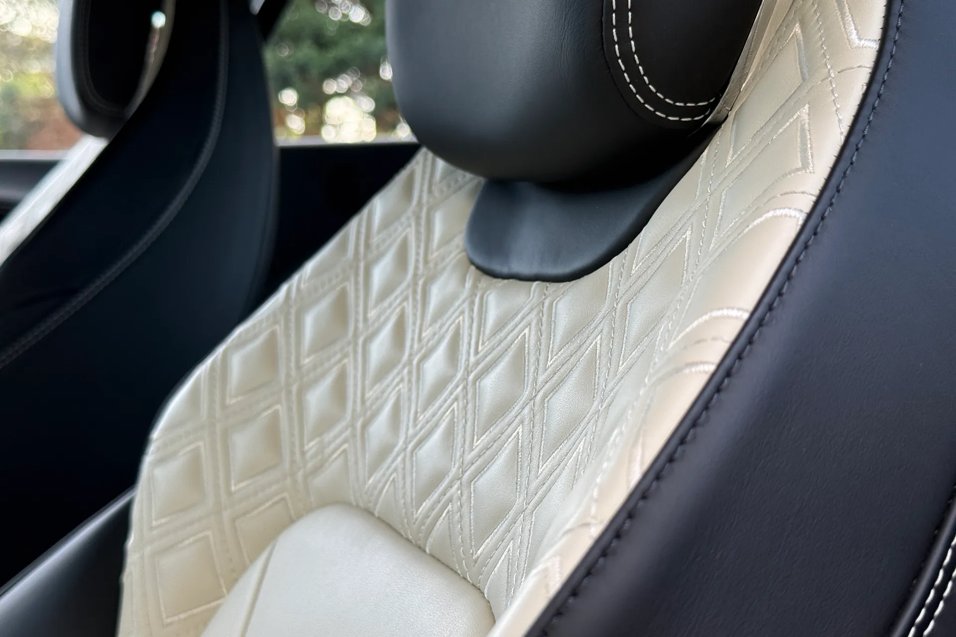 Bentley CONTINENTAL GT thumbnail image number 41