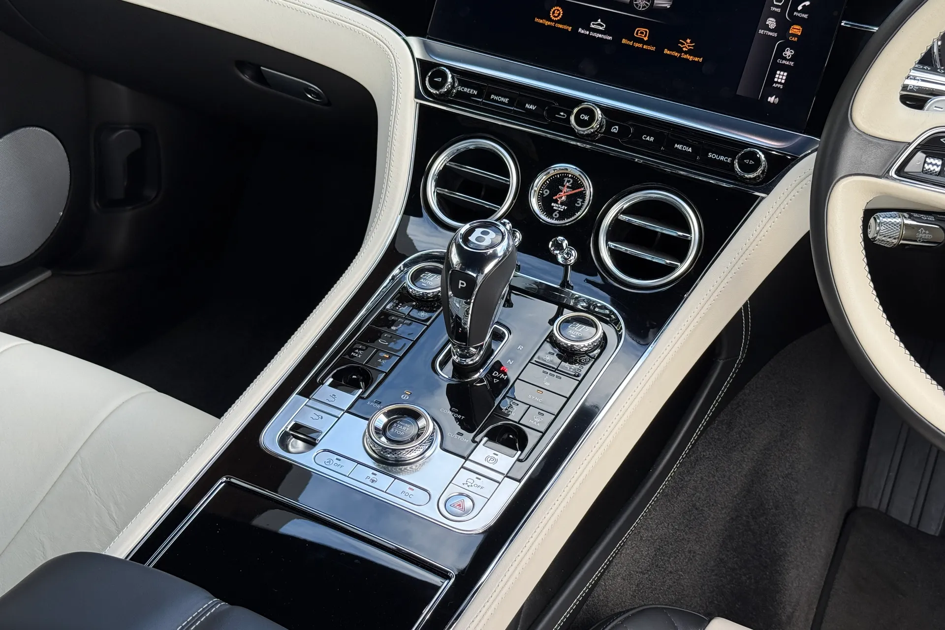 Bentley CONTINENTAL GT thumbnail image number 23