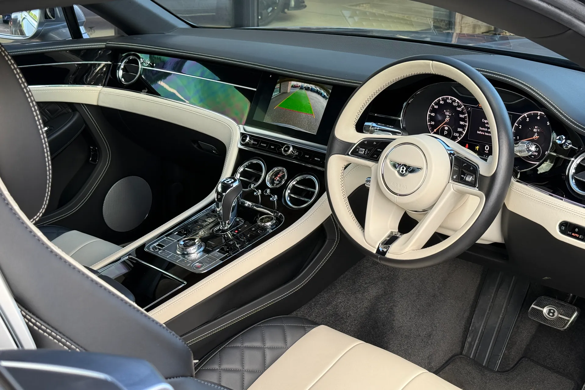 Bentley CONTINENTAL GT thumbnail image number 15