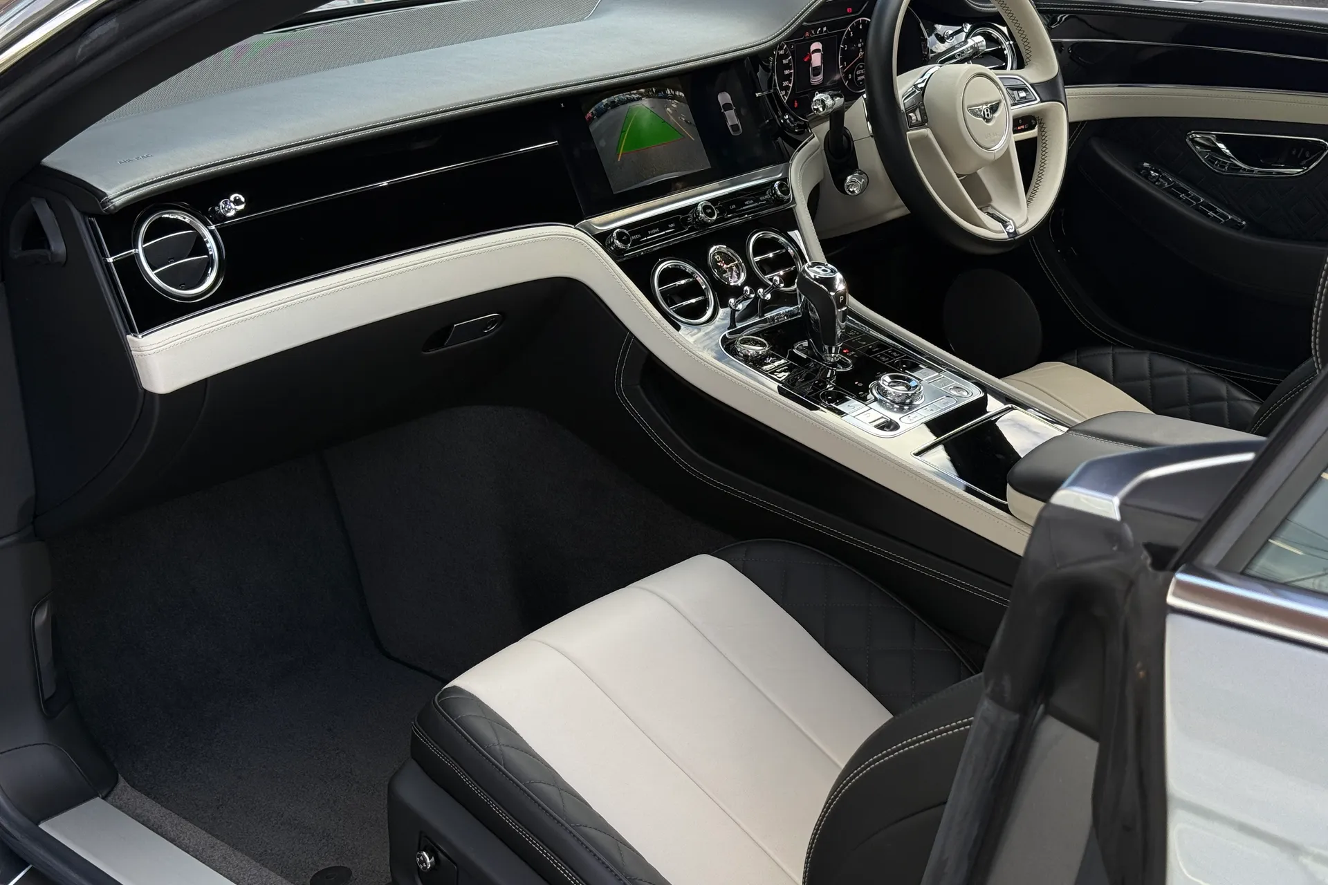 Bentley CONTINENTAL GT thumbnail image number 40