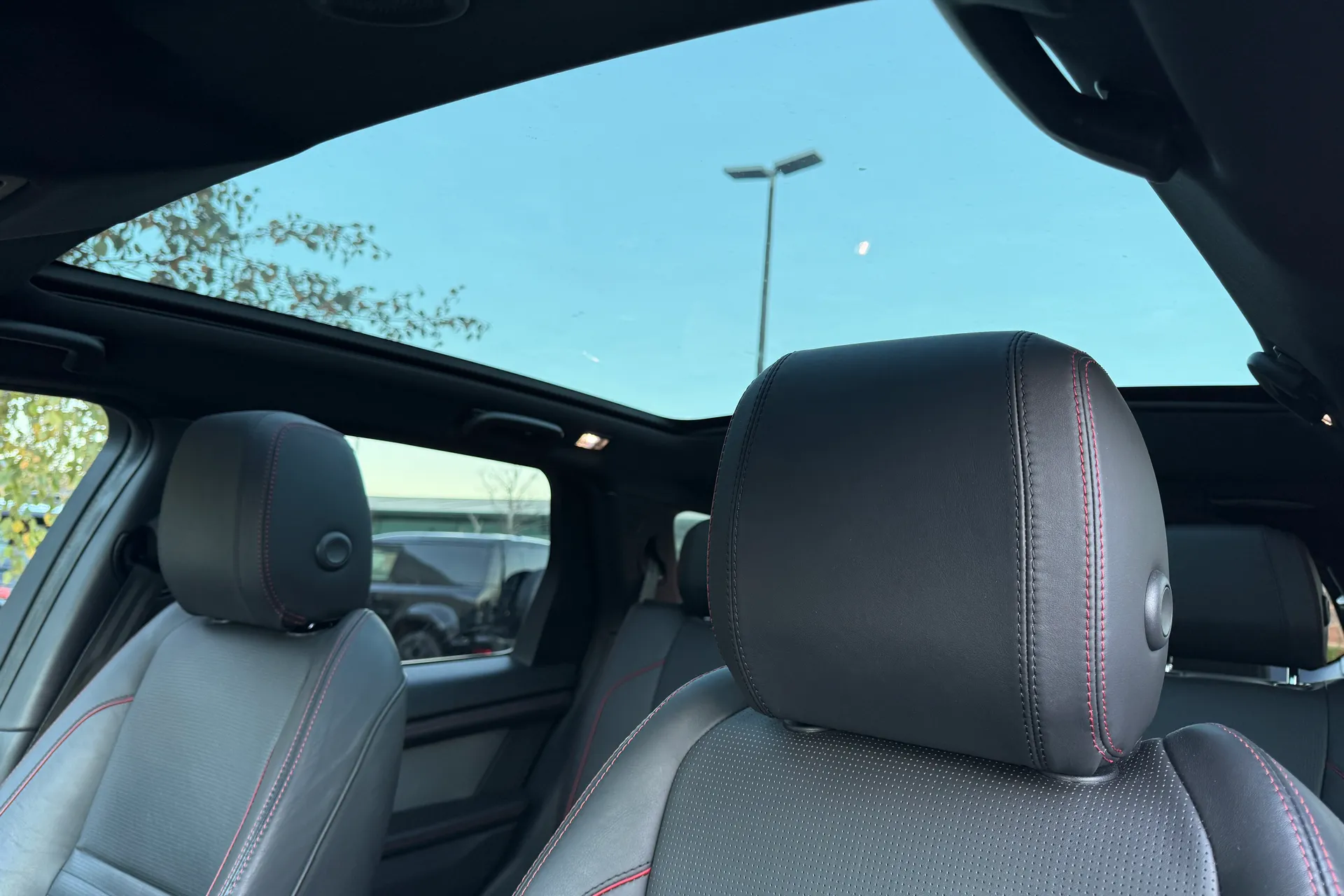 LAND ROVER DISCOVERY SPORT thumbnail image number 5