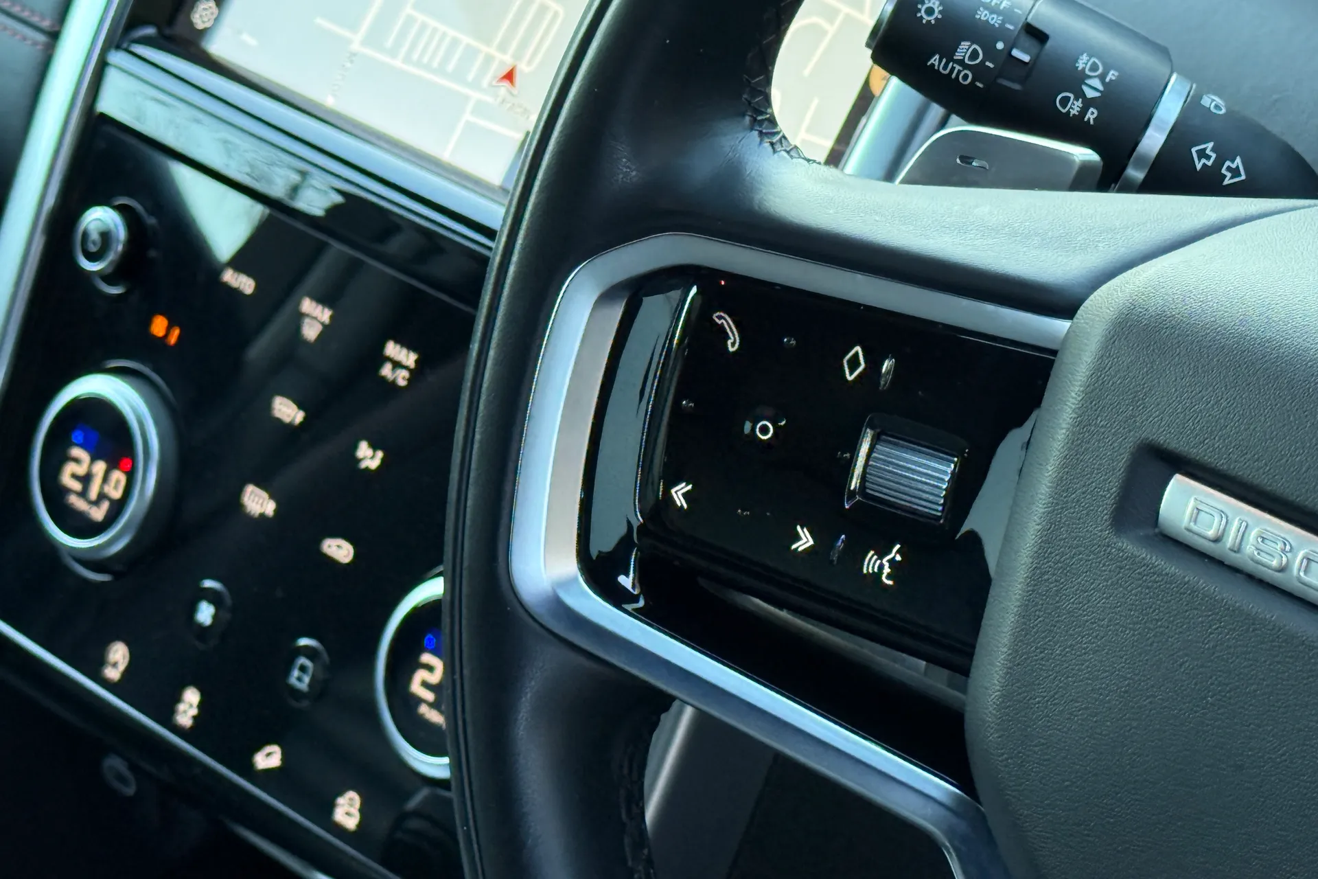 LAND ROVER DISCOVERY SPORT thumbnail image number 48