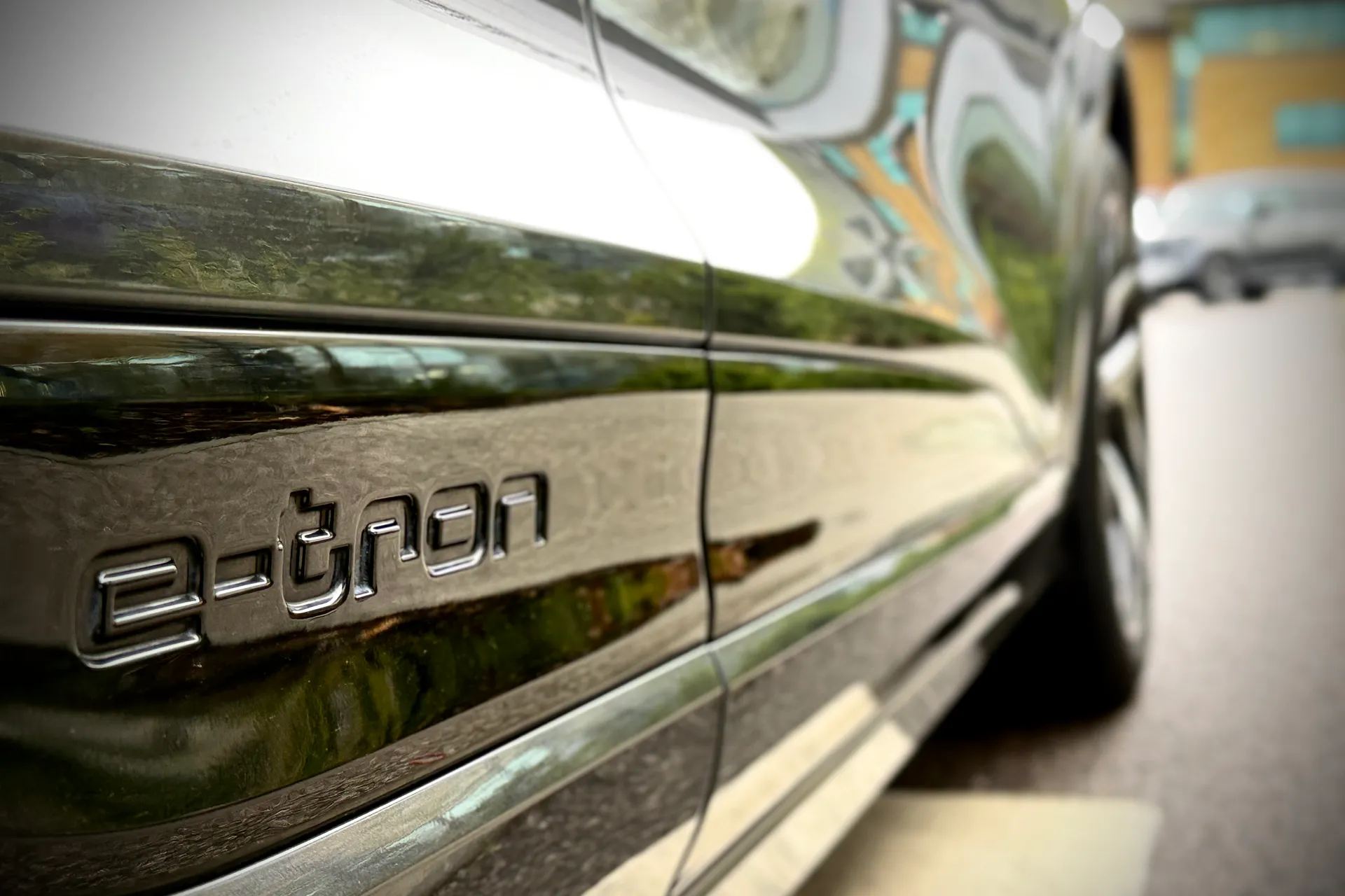 Audi Q6 thumbnail image number 15