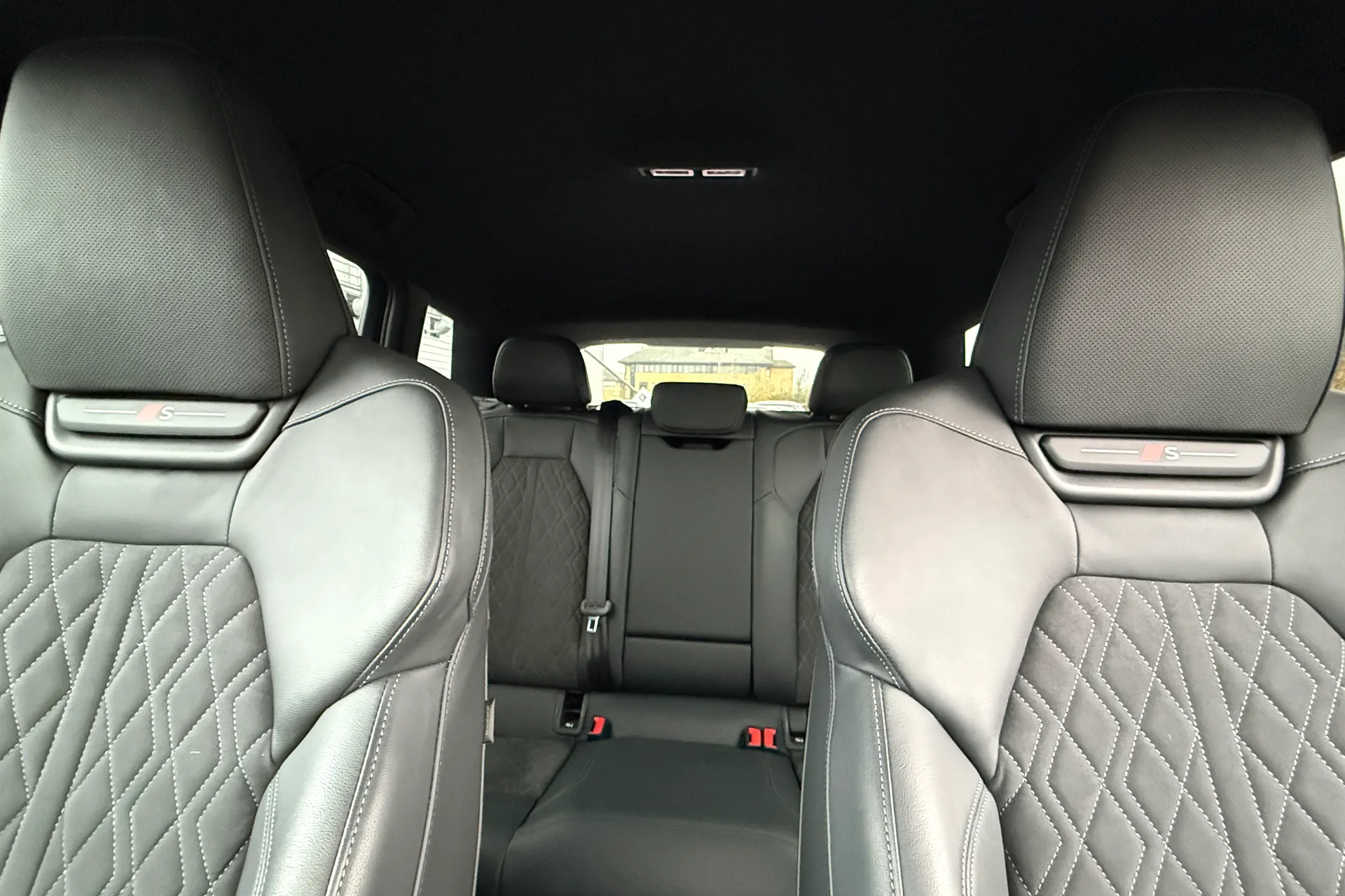 Audi Q6 thumbnail image number 41