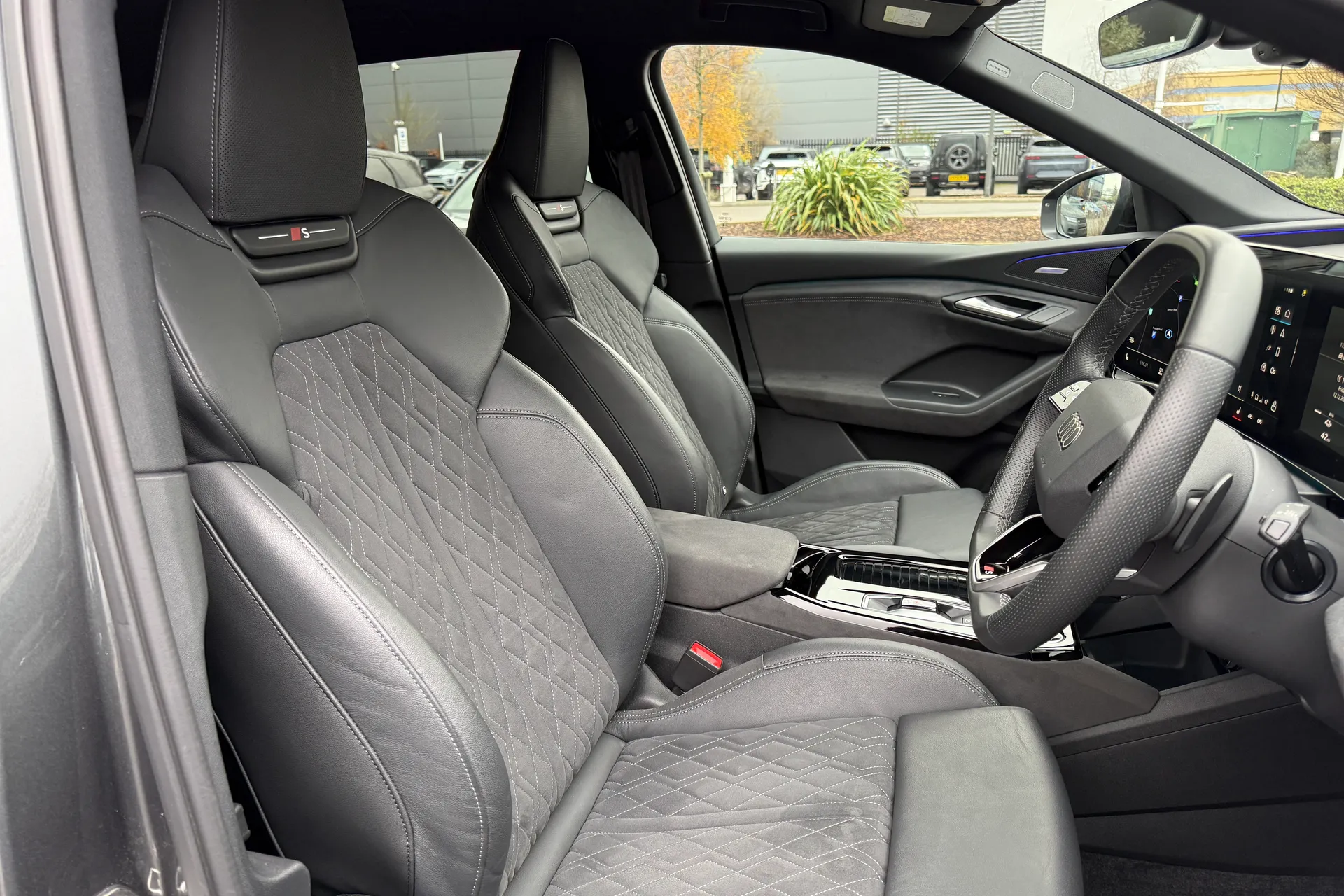 Audi Q6 thumbnail image number 46