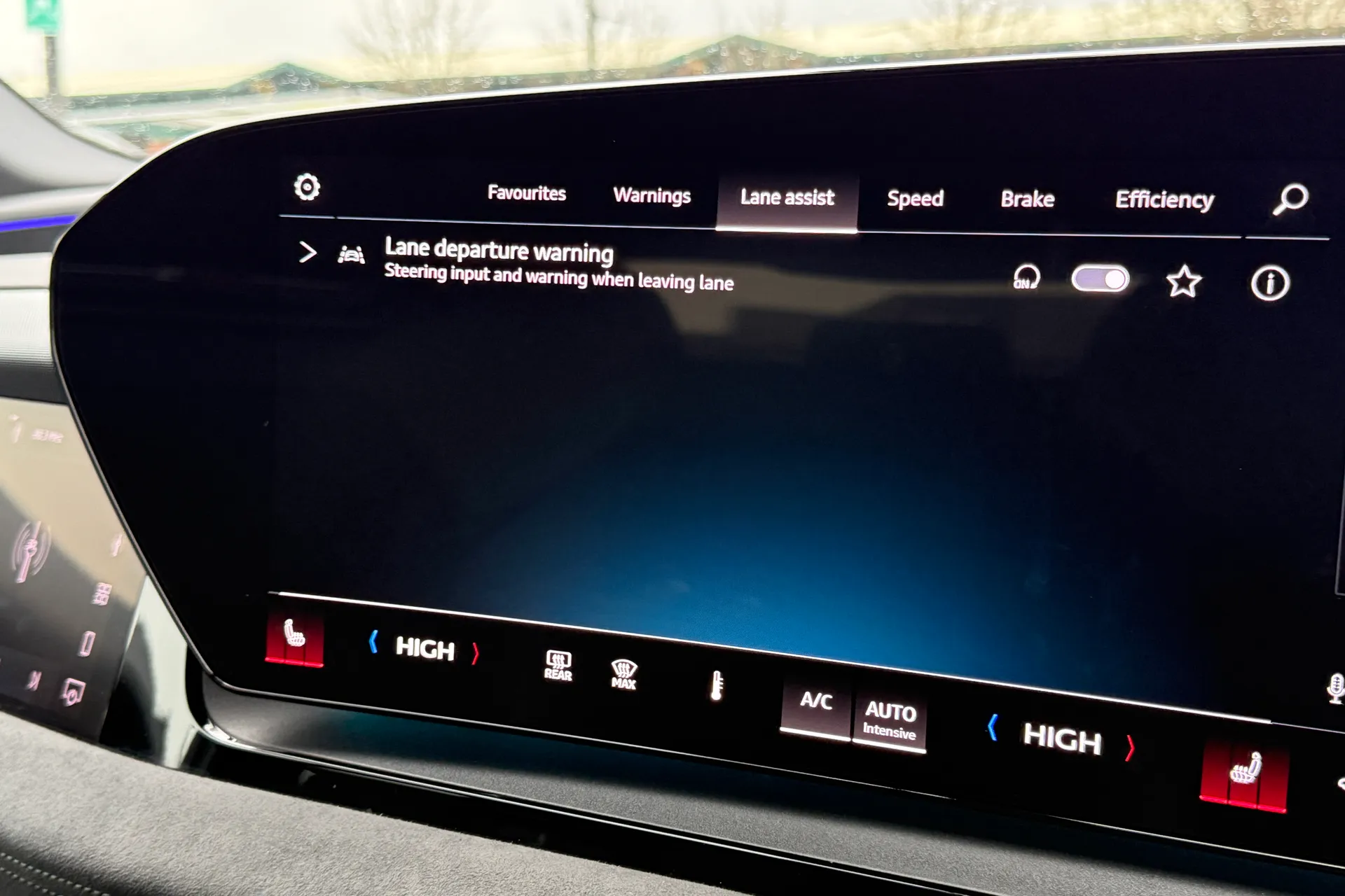 Audi Q6 thumbnail image number 62